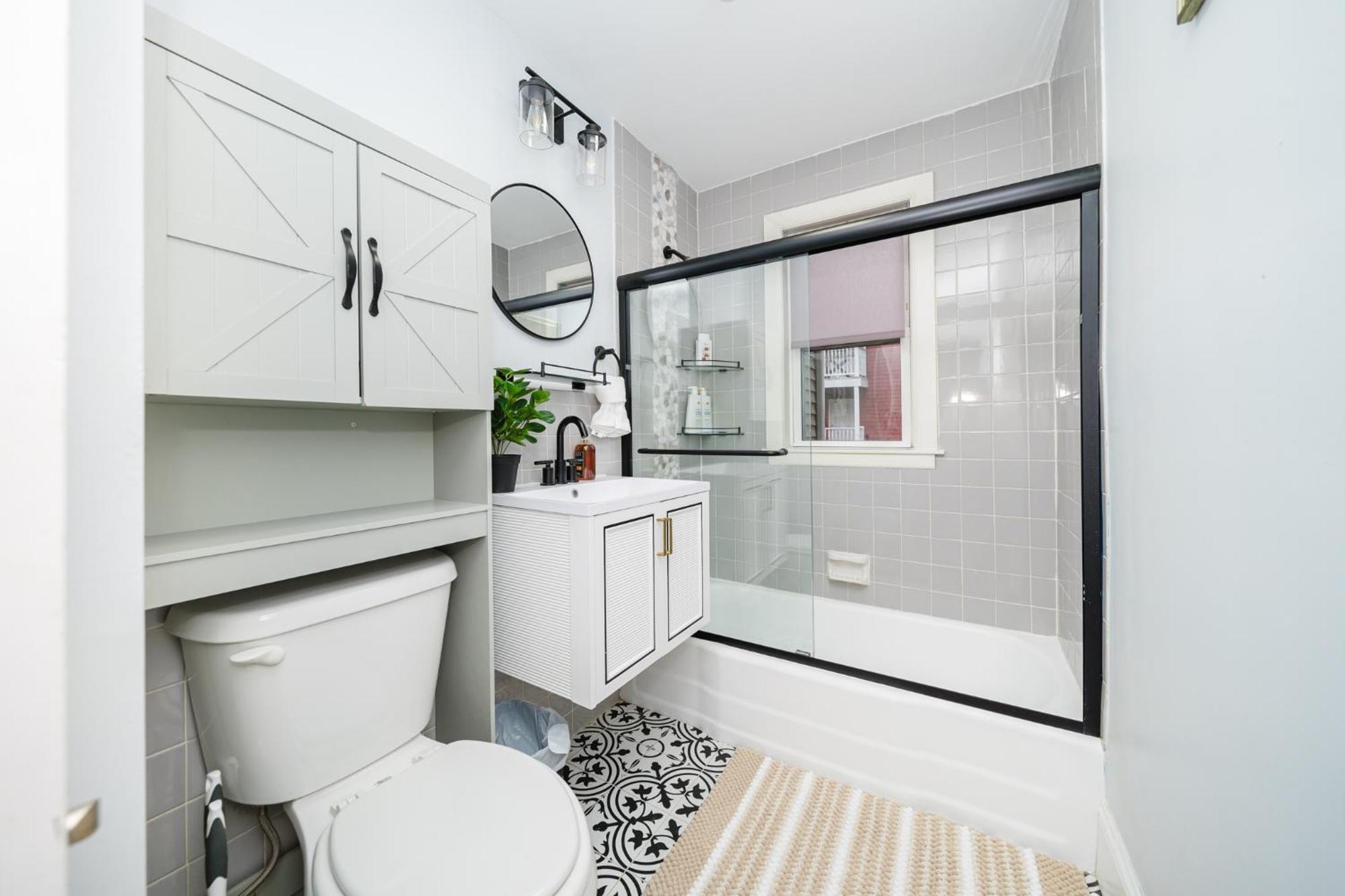 76 Carruth - 4br Cozy And Lovely Apartment *