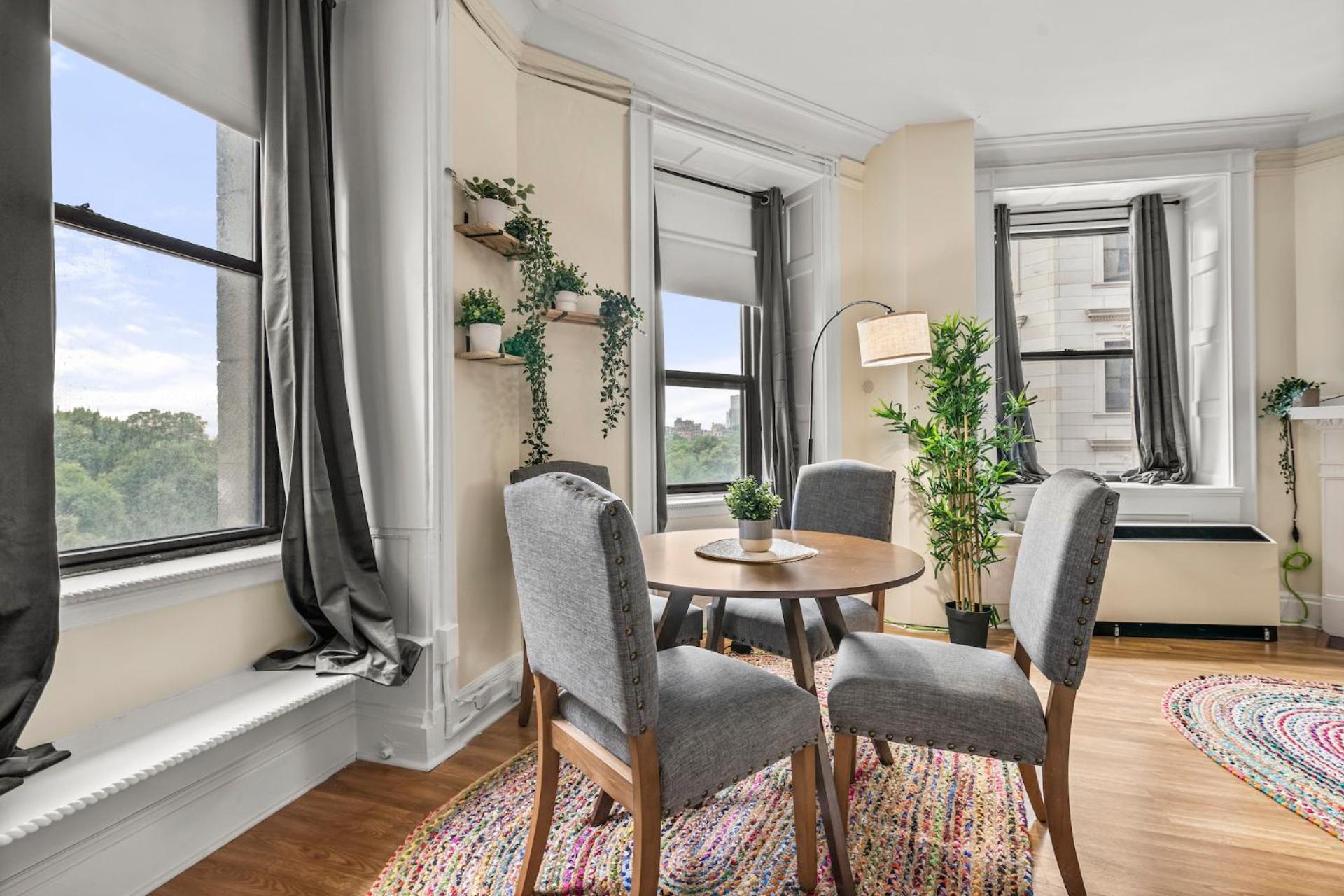 Furnished In Downtown *