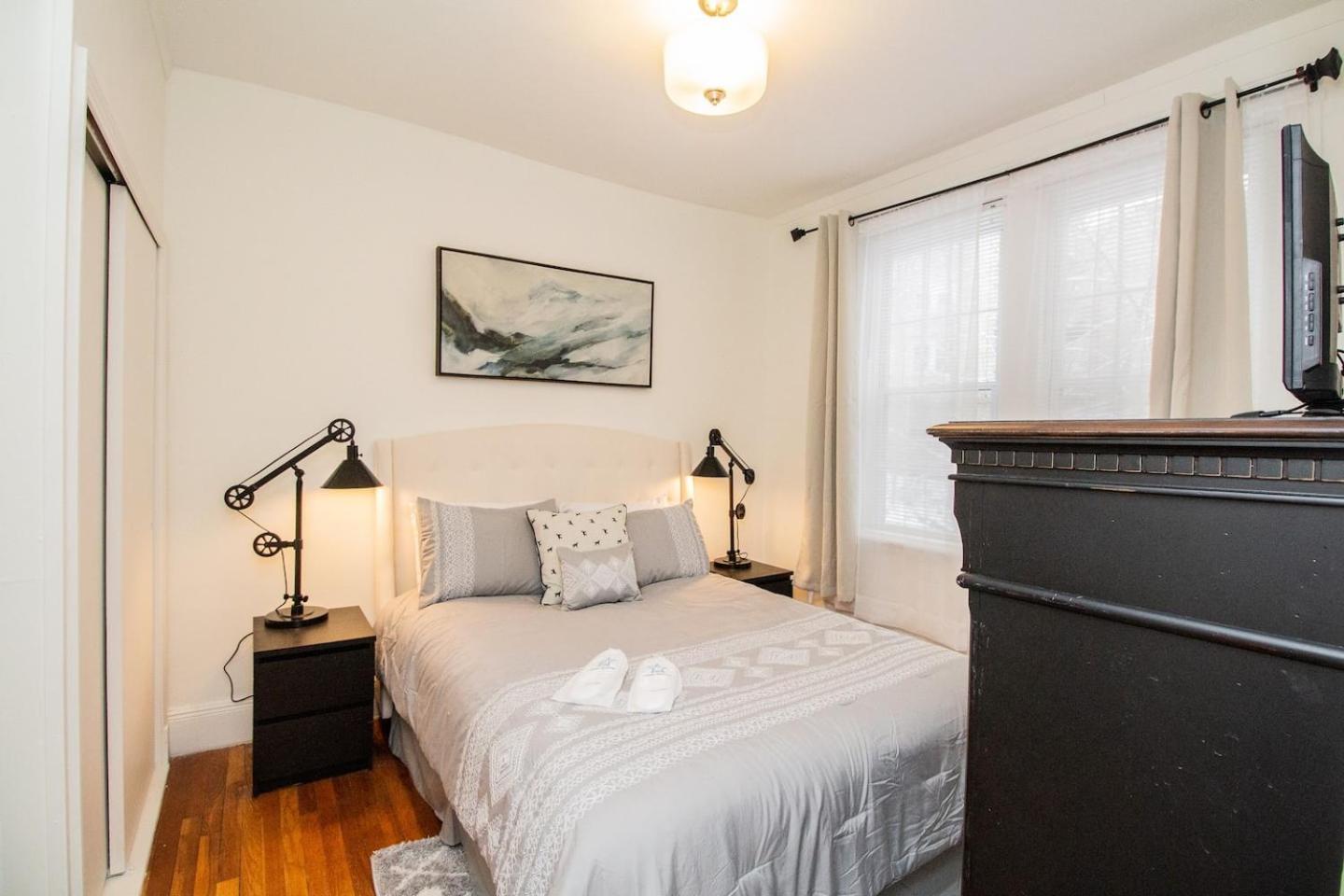Apartment Top-floor 2br Renovated Bliss! Boston