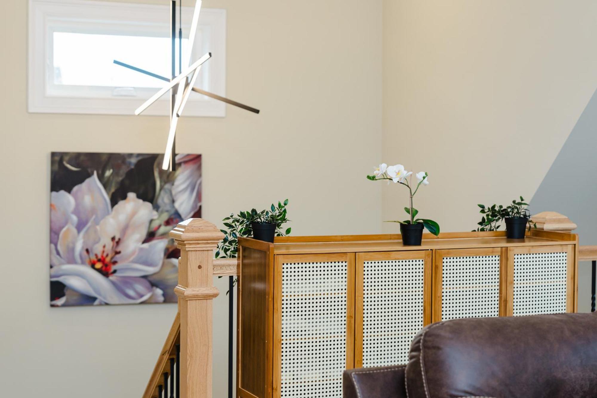 60-3 3br - Sleek Near Franklin Park *