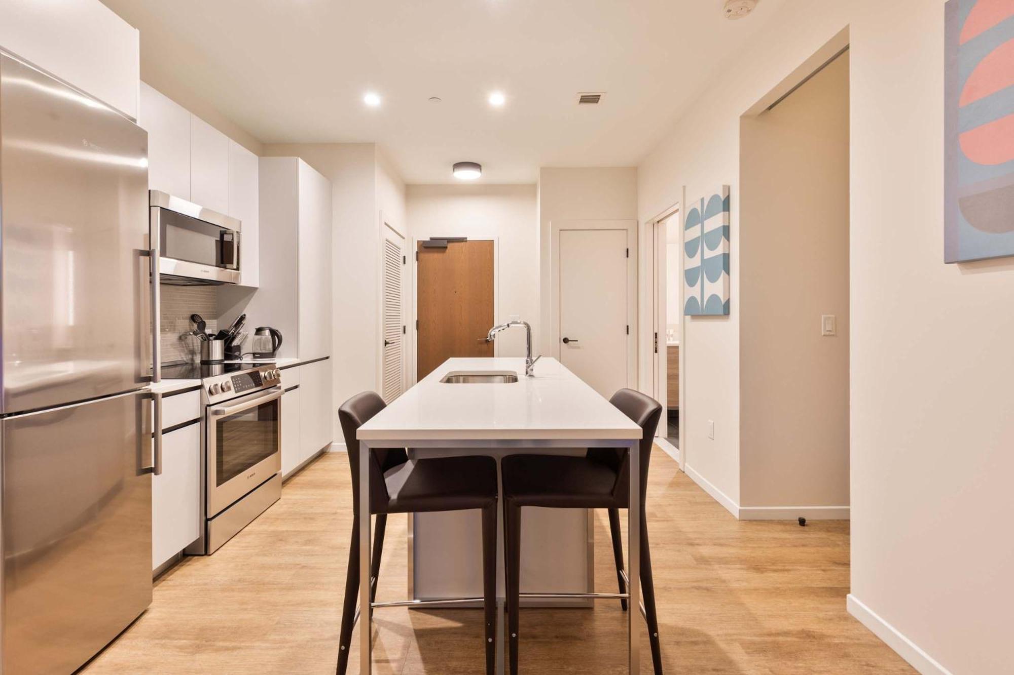 Luxury Heart Of Seaport Apartment *