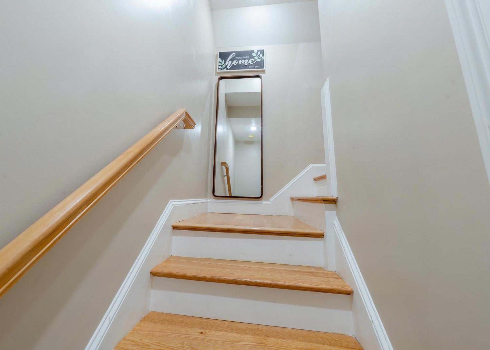 Apartment Comfortable 4Br Boston Home W Bathtub, Free Parking - Near Red Line & Zoo 2333