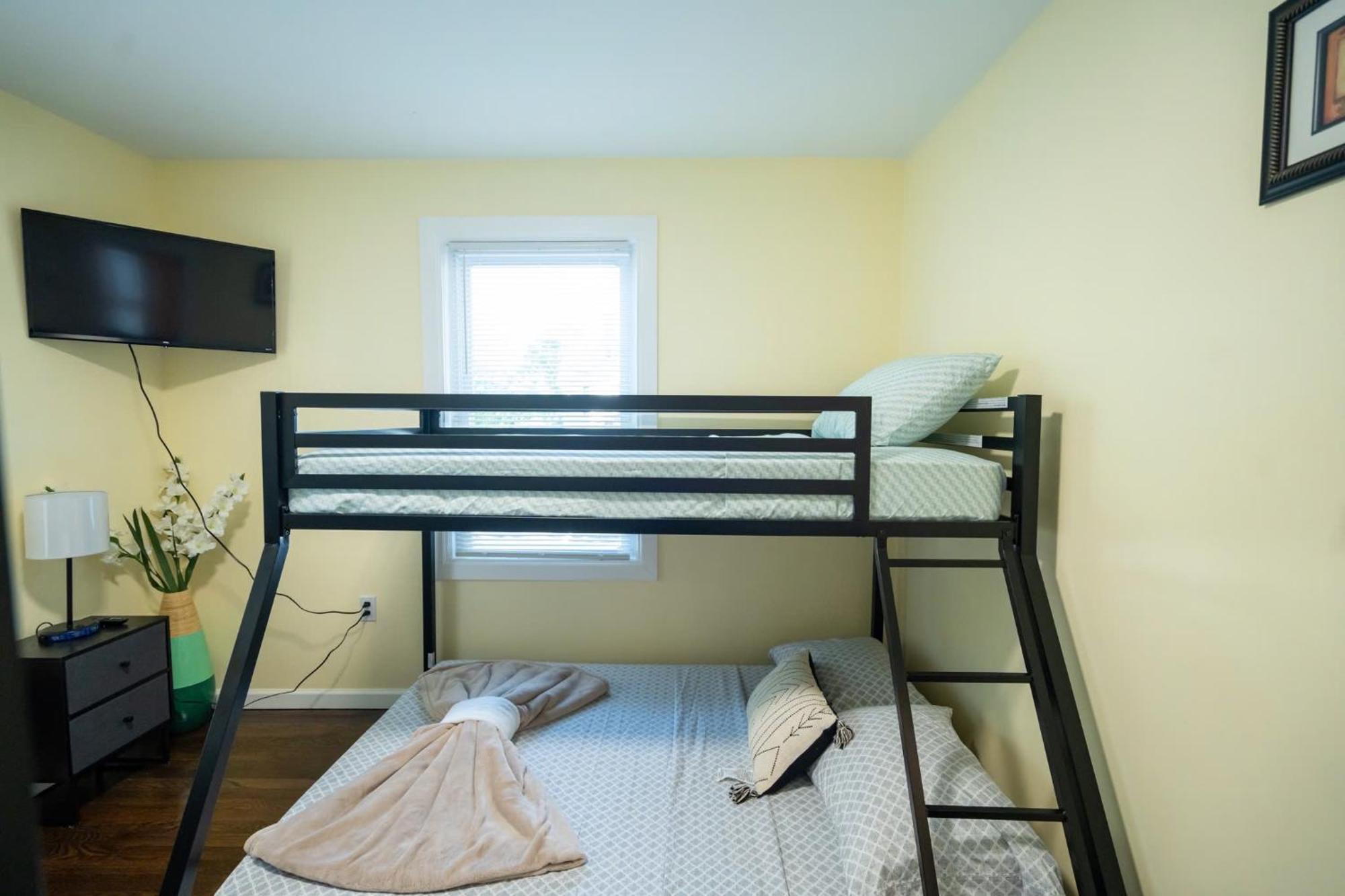 30-1 4br - Comfortable Near Mbta Apartment Boston