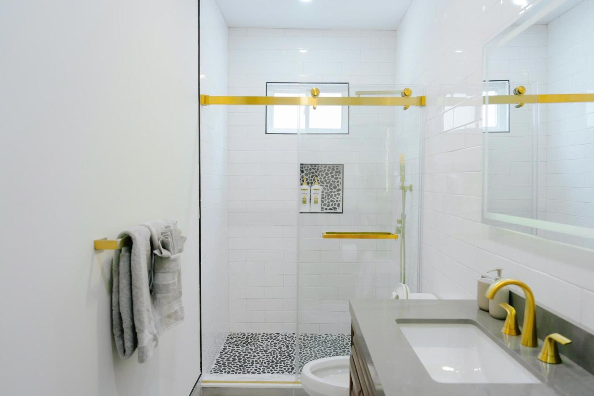 82 - 3br - Stylish Near Mbta