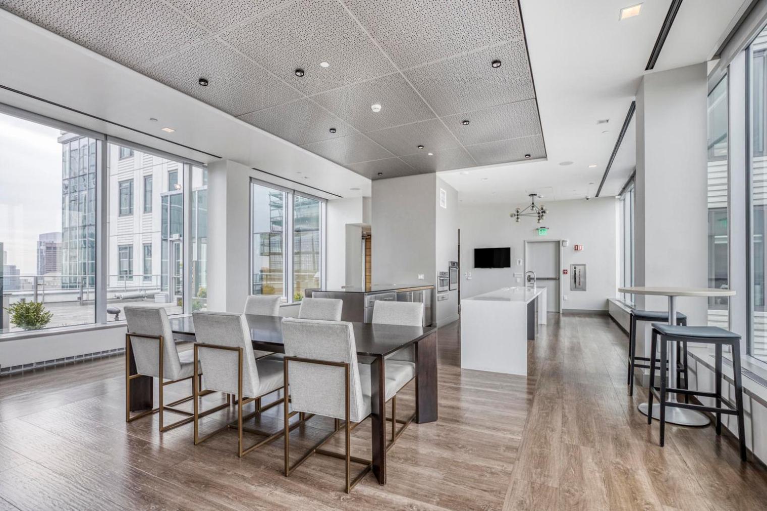 Blueground N Station Gym Wd Nr Td Garden Bos-1002 Apartment