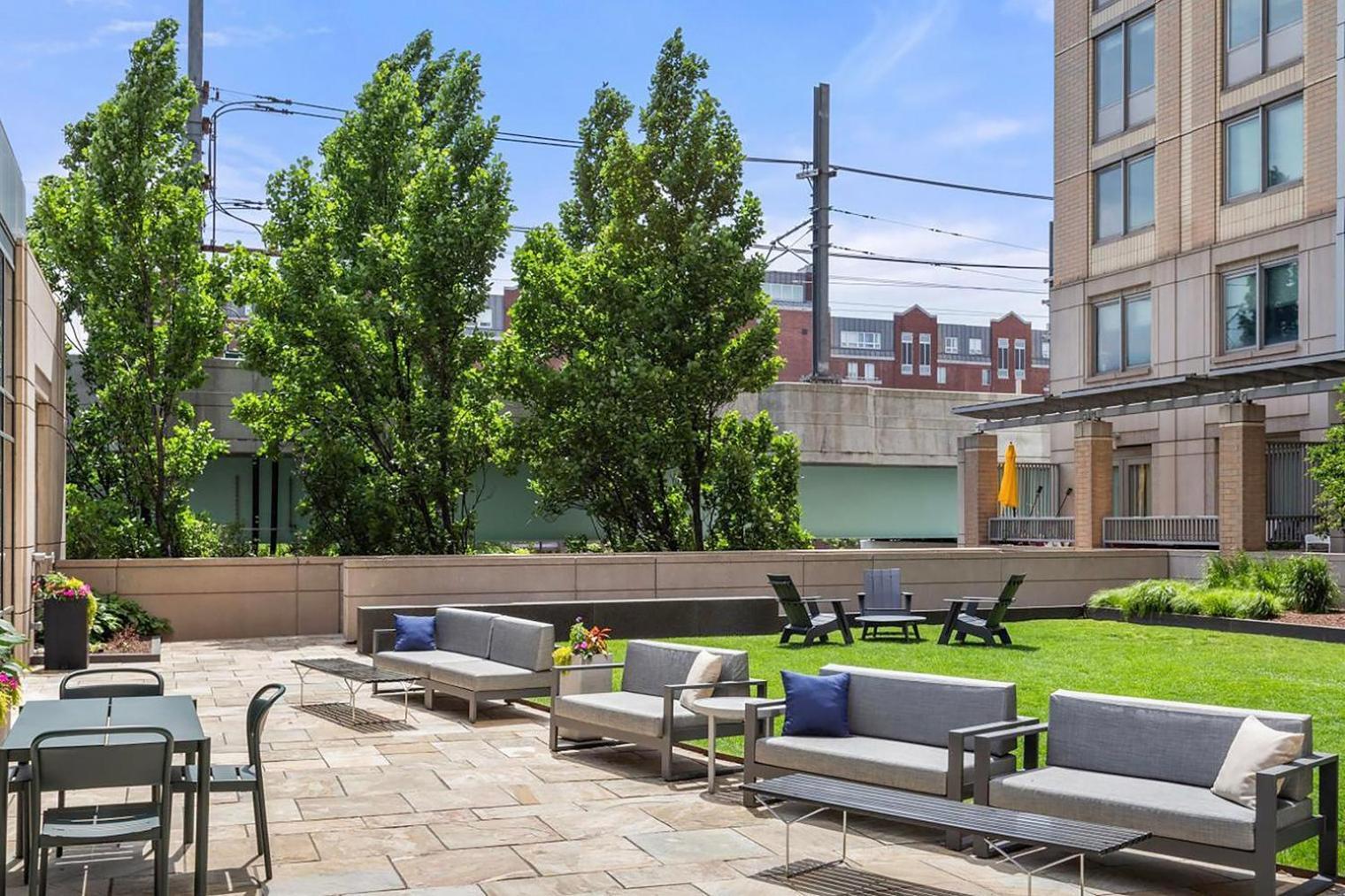 East Cambridge 1br W Gym Wd Near T Stop Bos-960
