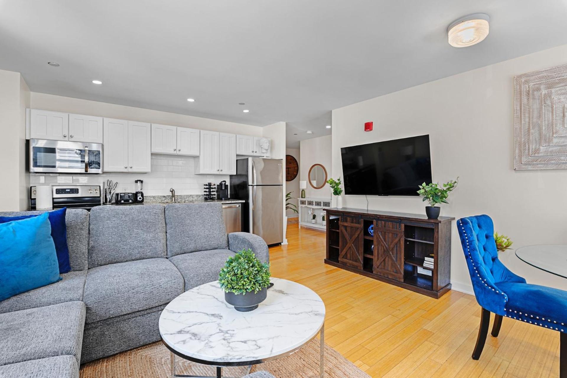 Furnished In Downtown Apartment