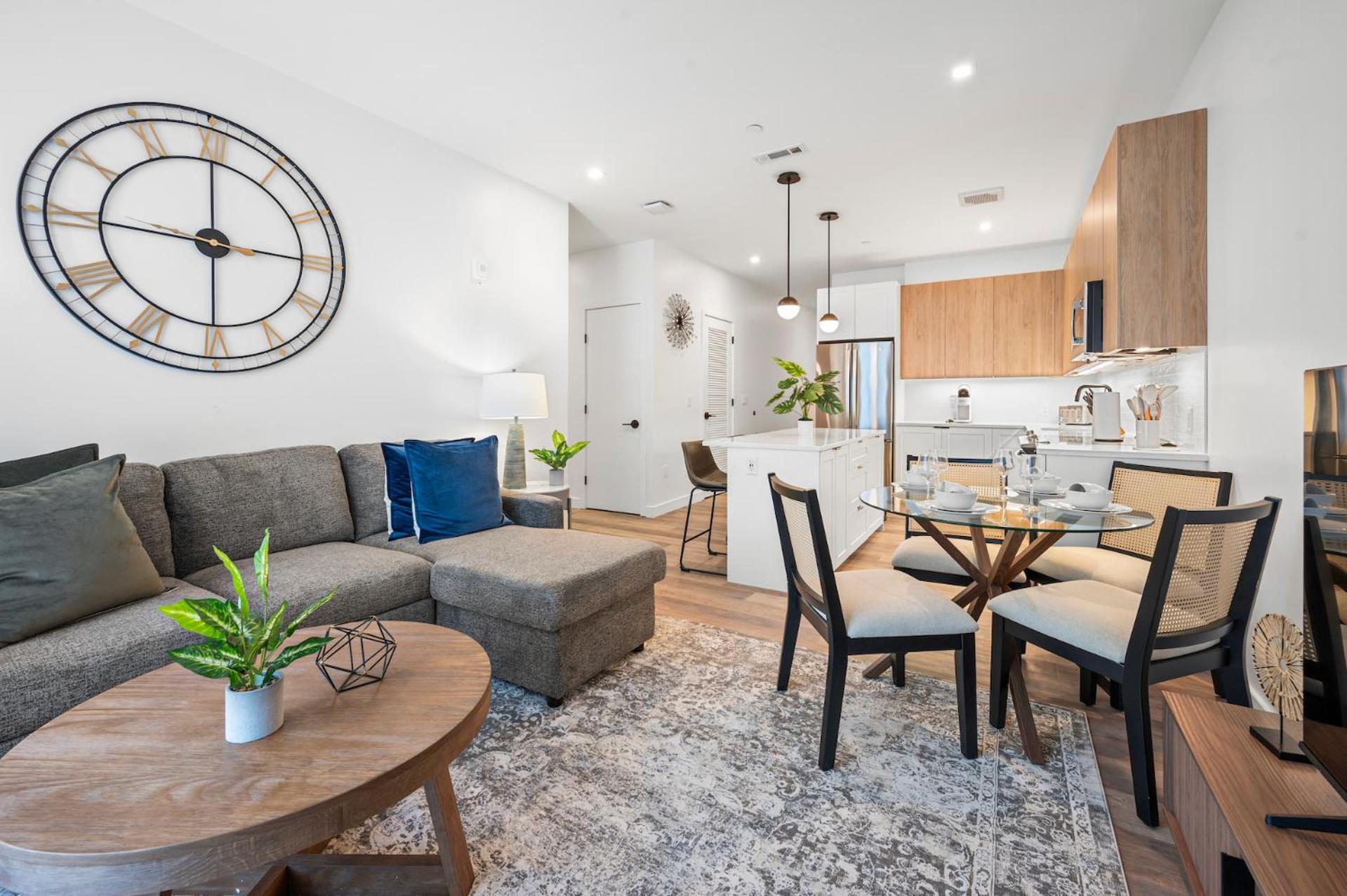 Apartment Luxury Furnished Near Logan Airport *
