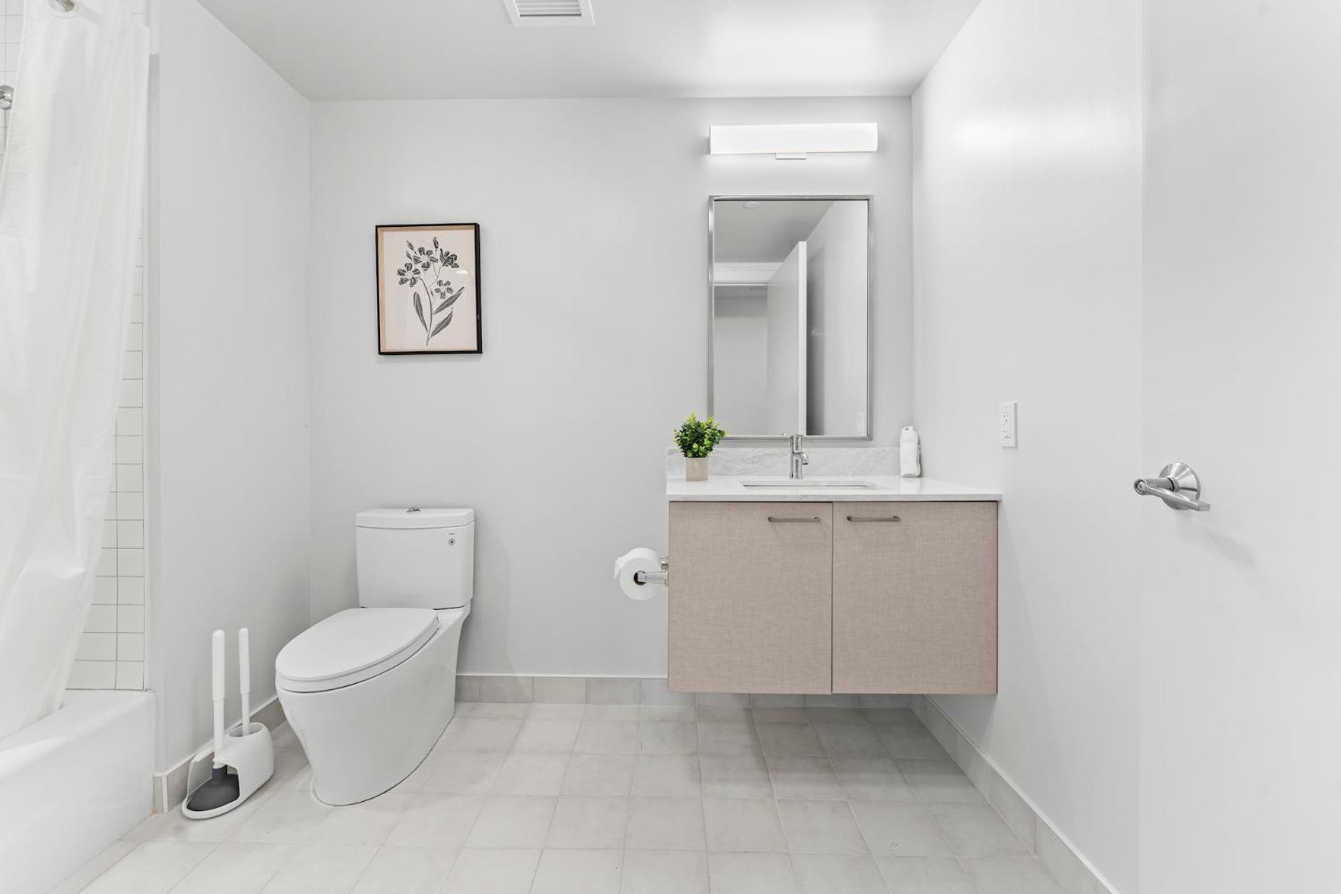 Furnished Luxury Next To Harvard Stadium Apartment *