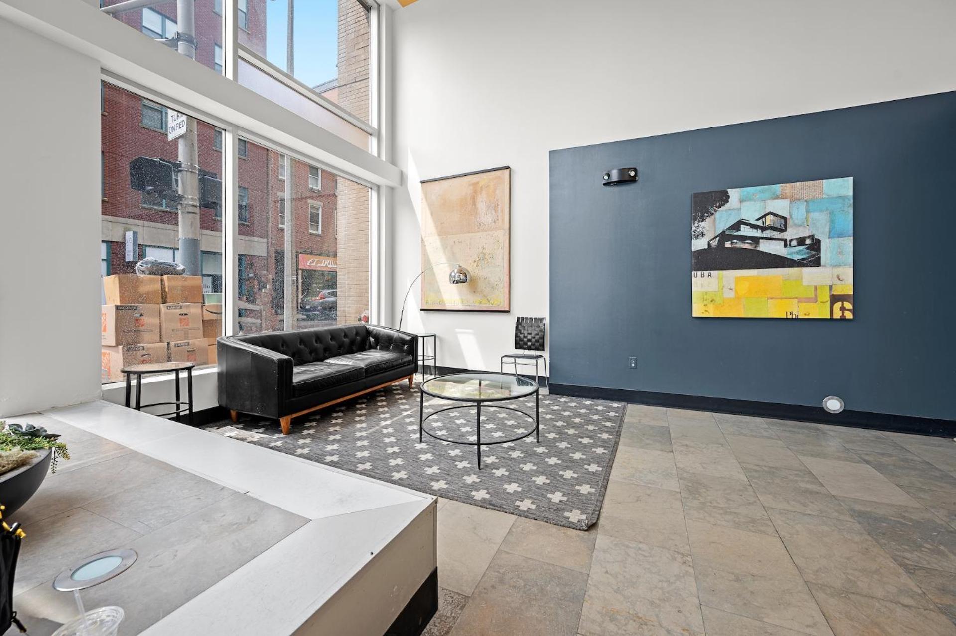 Furnished Loft Style In Southend Boston