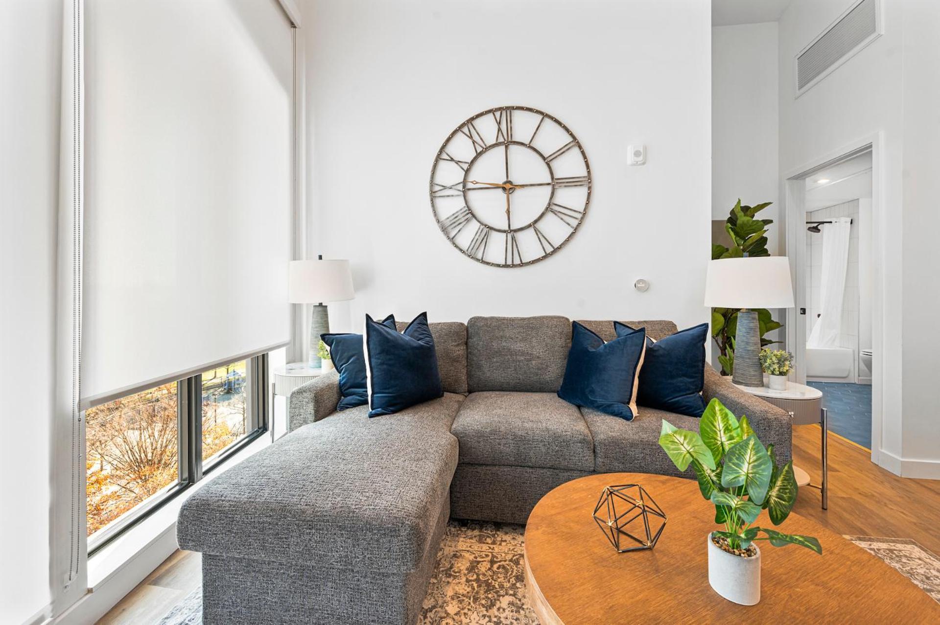 Luxury Furnished Near Logan Airport Apartment