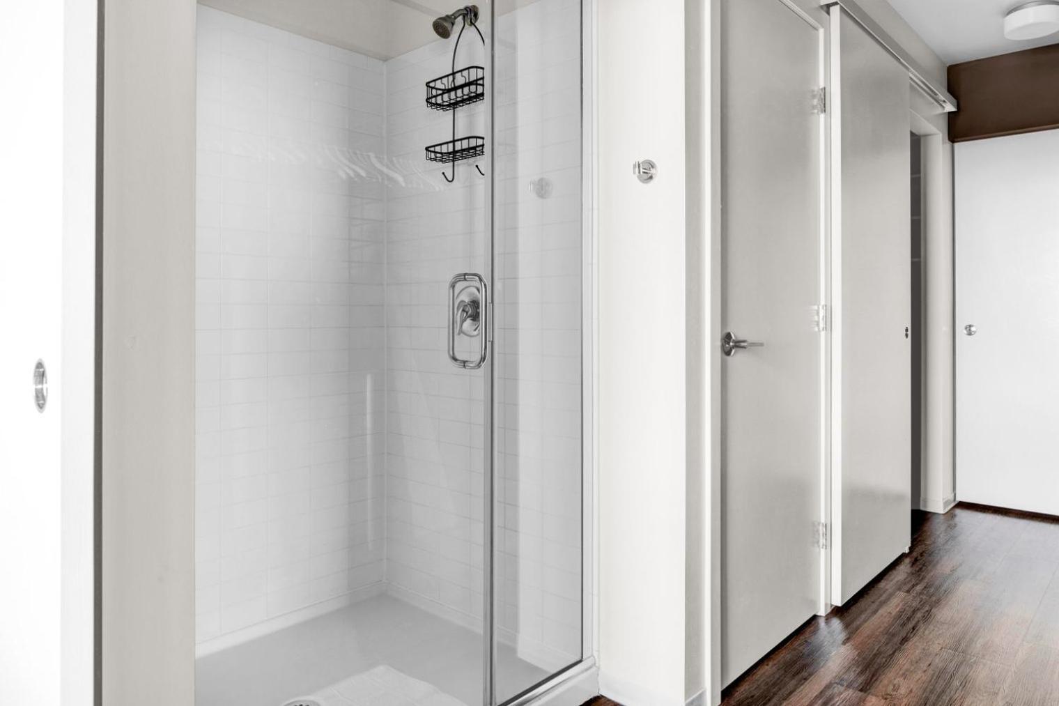 Downtown 1br W Luxury Amenities Rooftop Views Bos-505