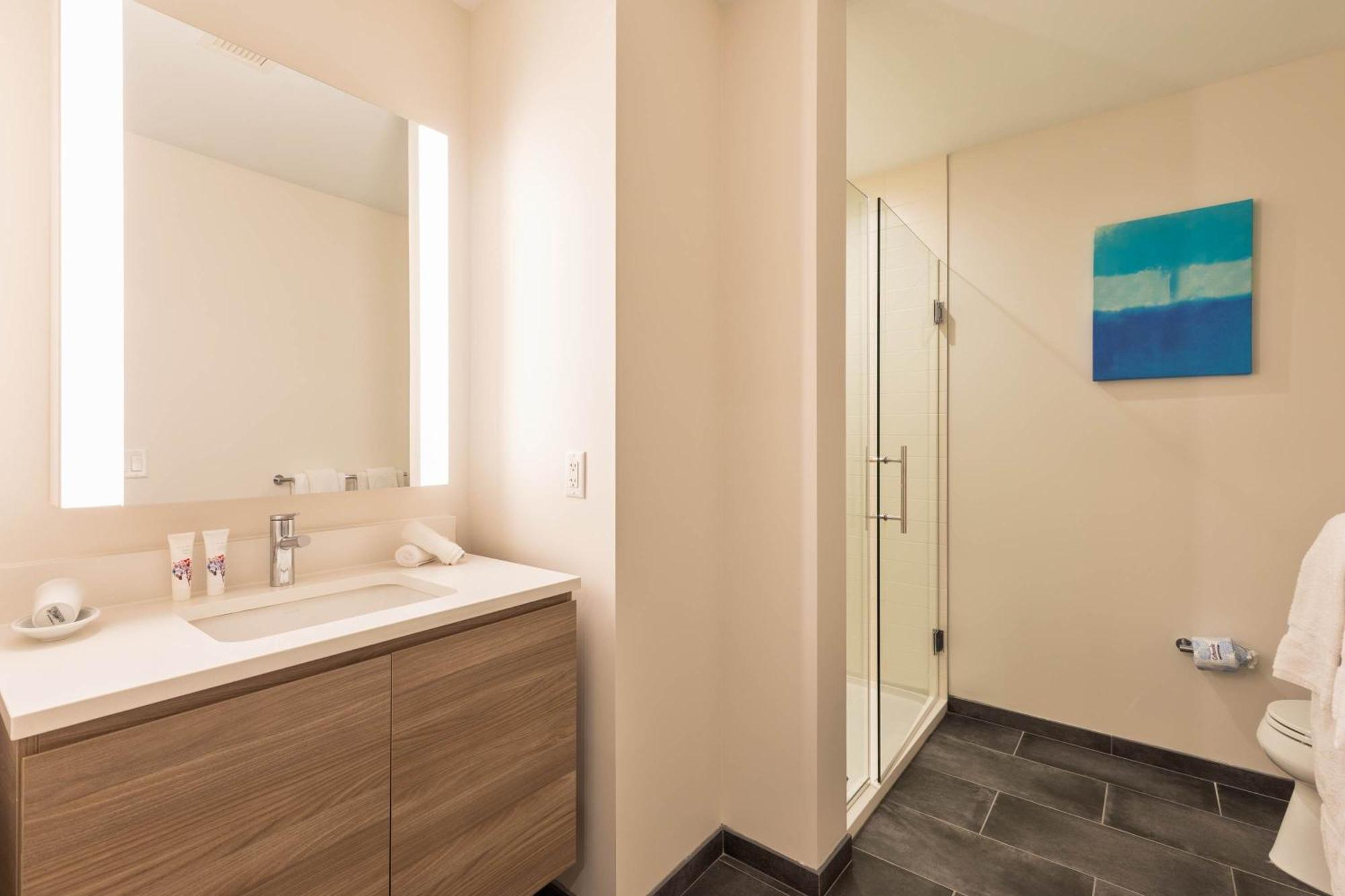 Luxury Heart Of Seaport