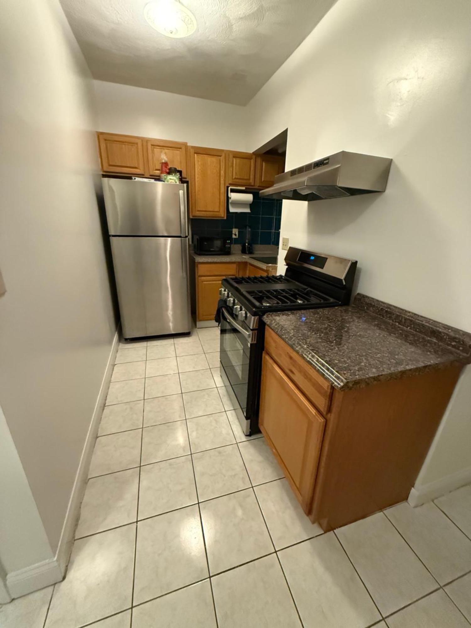 Apartment Cozy And Convenient Allston With Private Parking *