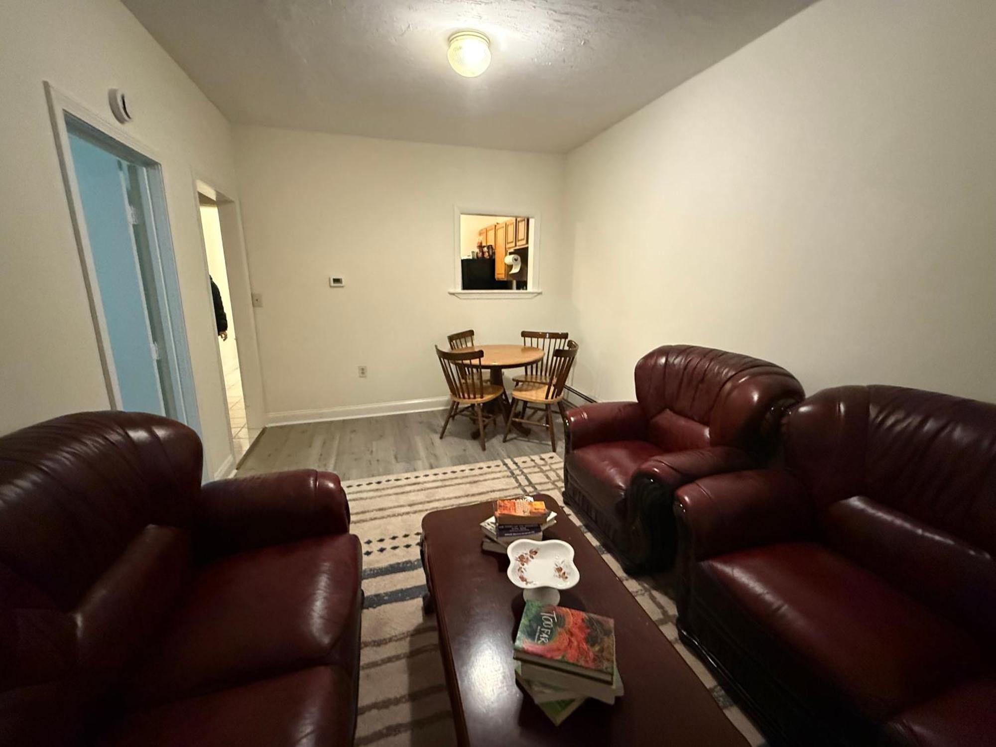 Cozy And Convenient Allston With Private Parking *