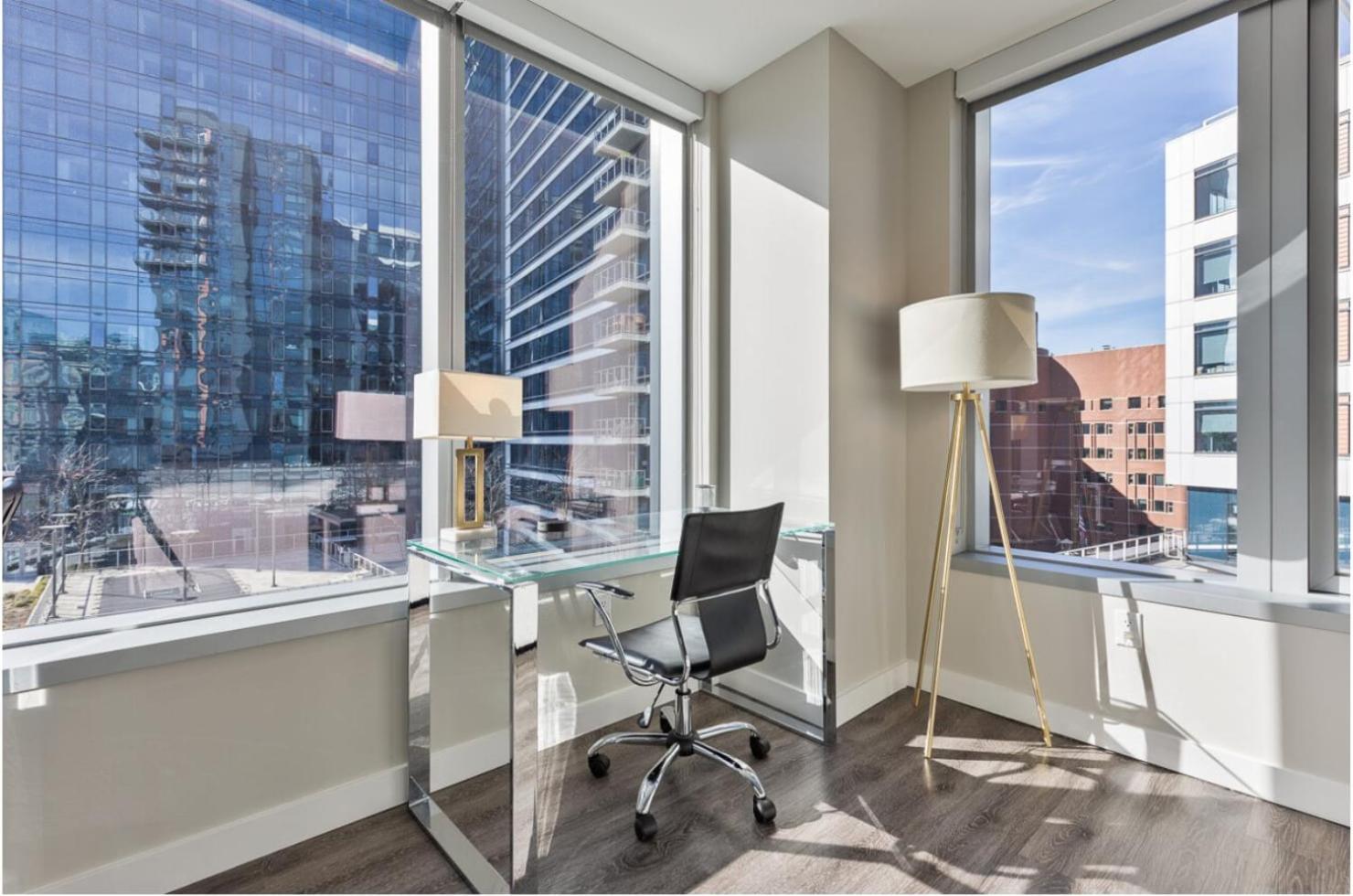 Modern In Seaport With Gym Apartment *