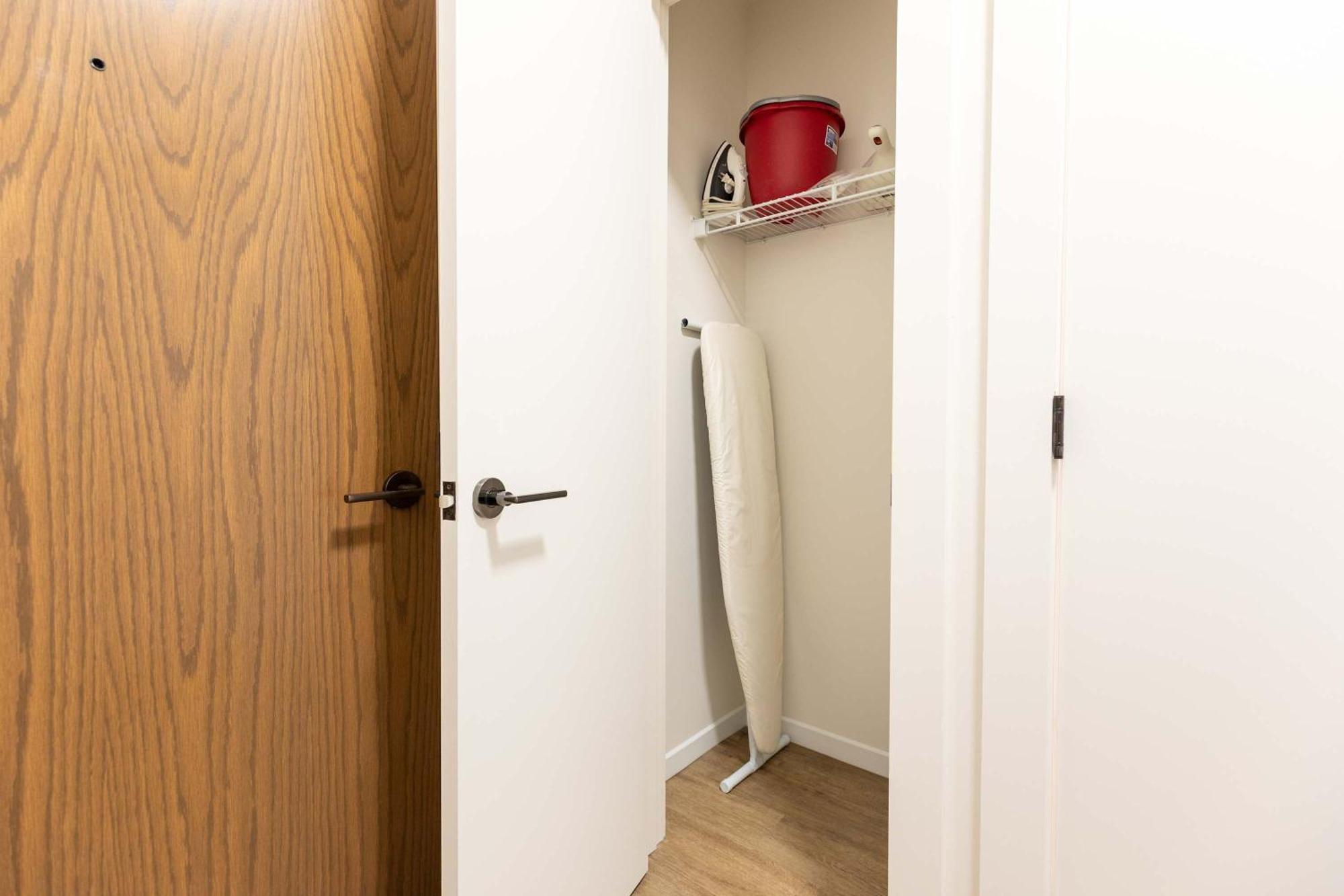 Entire Downtown Seaport With Pool