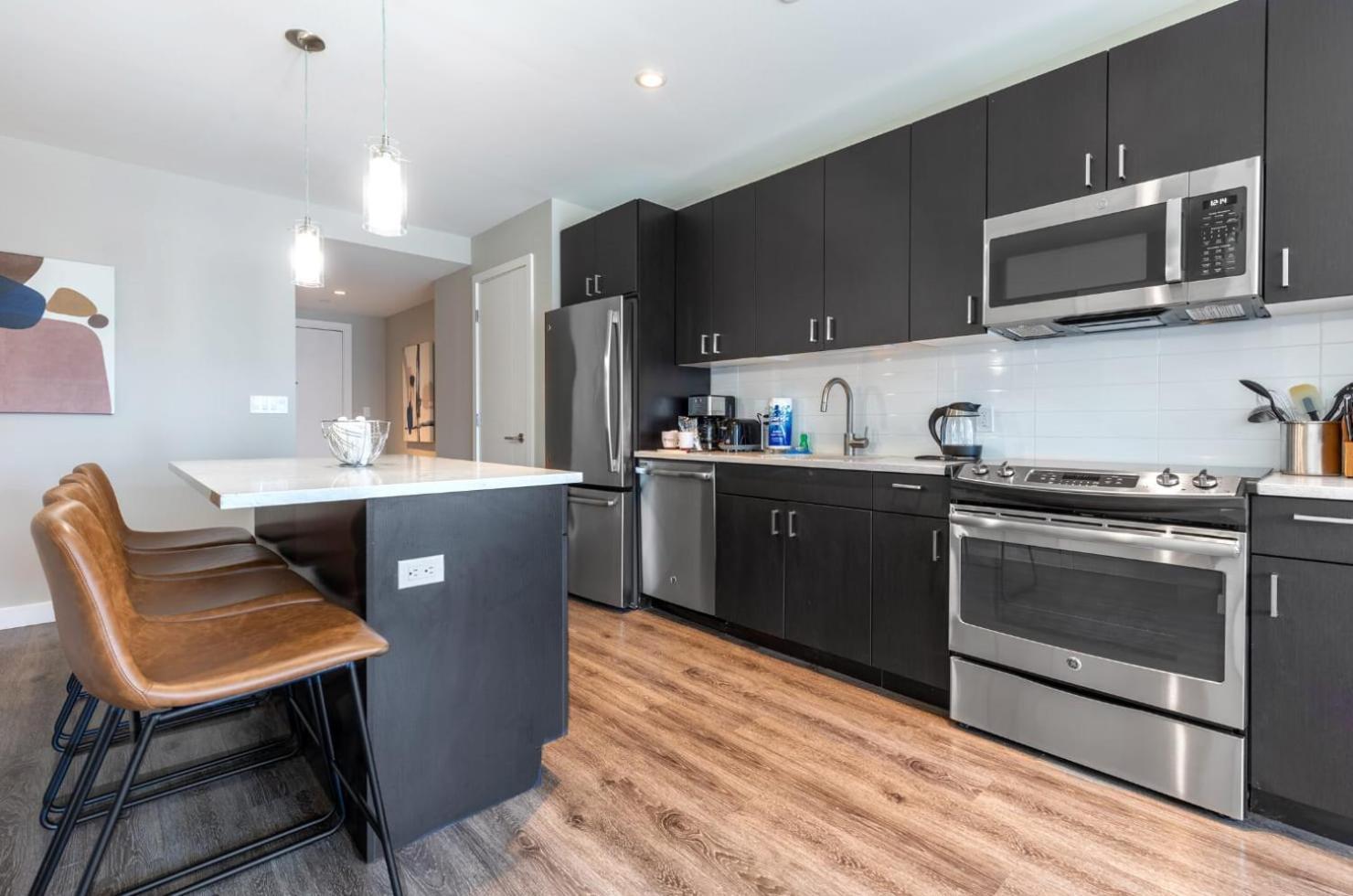 Private 2br Seaport Disctrict Boston