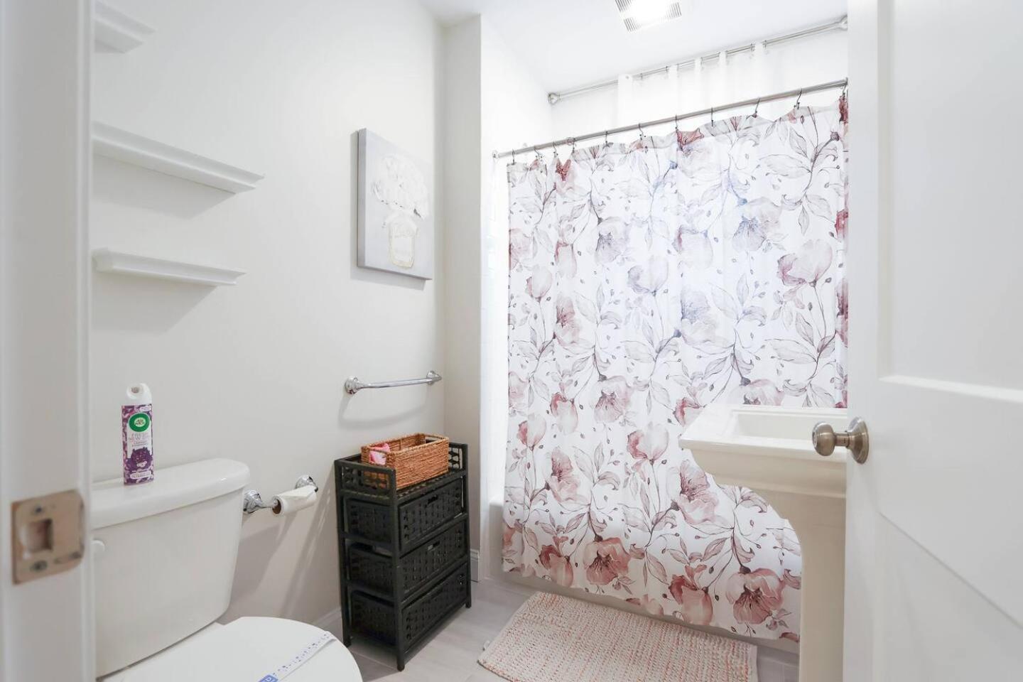 Apartamento Modern 2-bed, 2-bath, Steps To Northeastern *