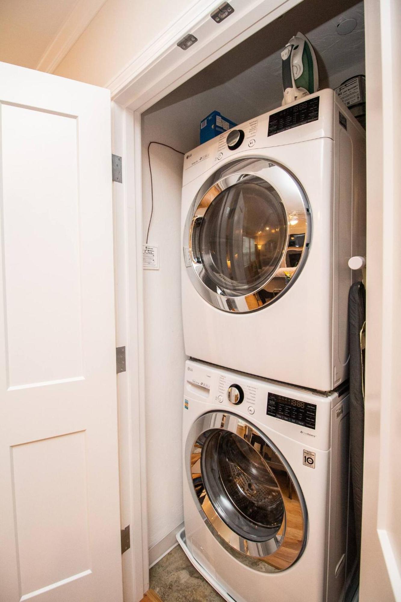 Appartement 2b Unit W Elevator & In-unit Laundry *