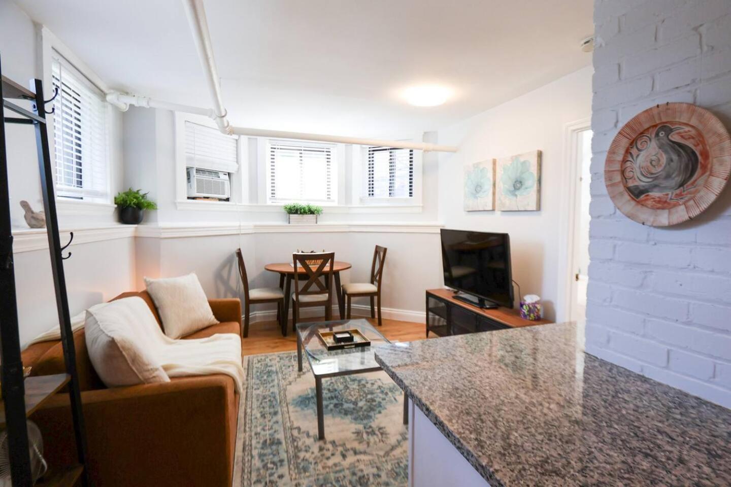 Allston 2br Retreat W Private Entrance & Comfort Apartamento