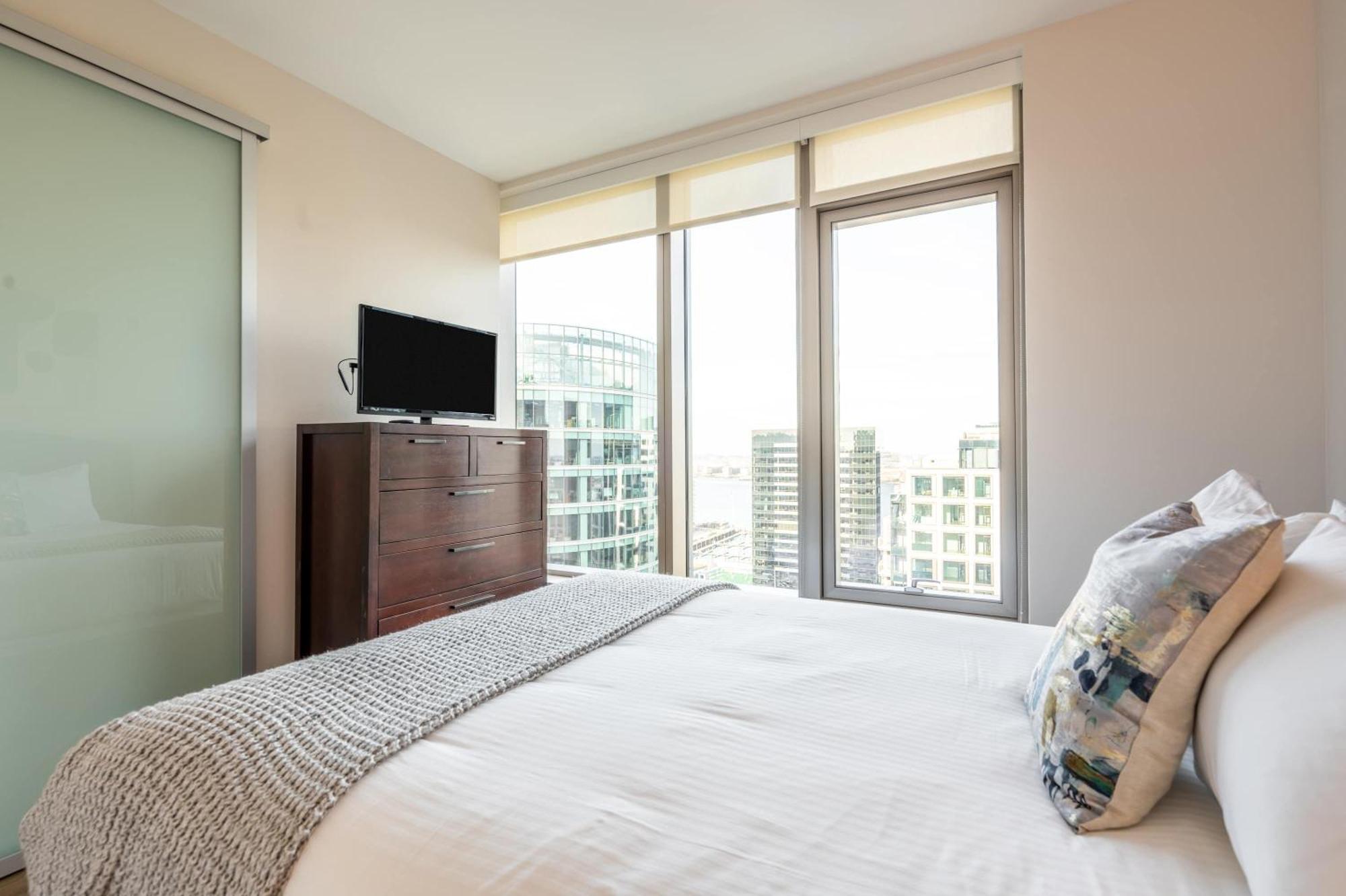 Luxury Heart Of Seaport