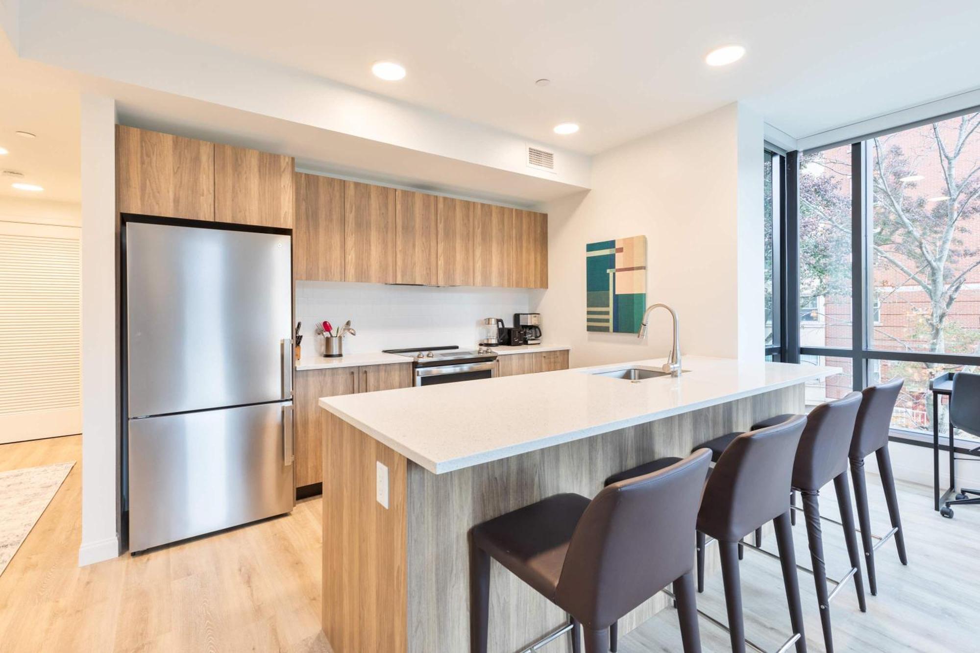 Apartment Private With Kitchen & Gym-idl-550 Boston