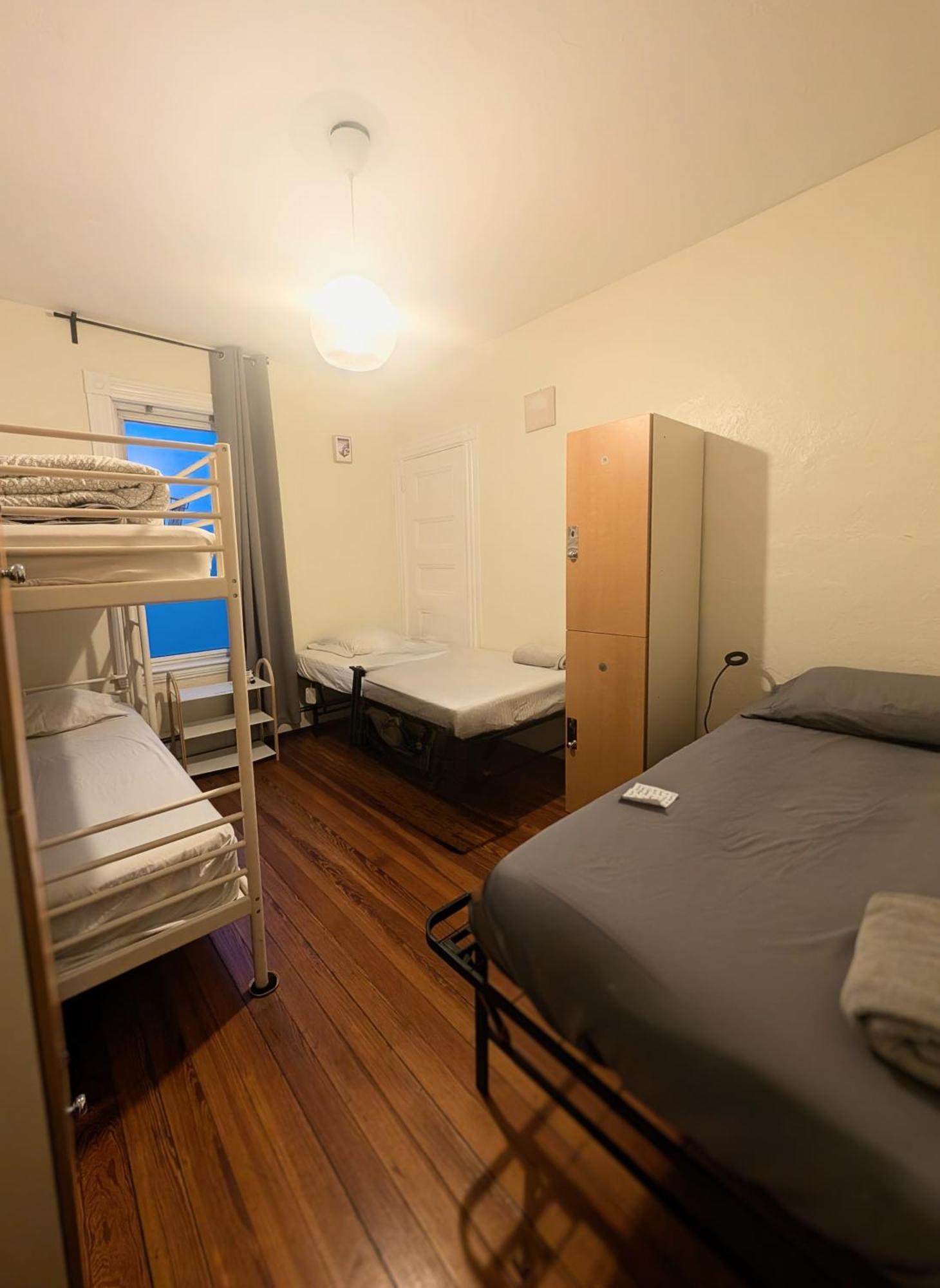 Auberge de jeunesse Homestel *