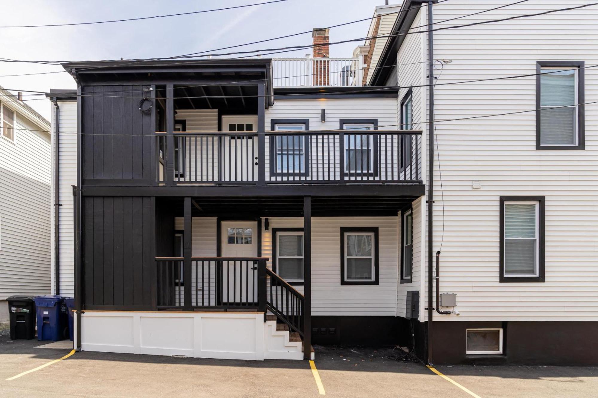 Modern East 2 Bed 2 Bath Apartamento *