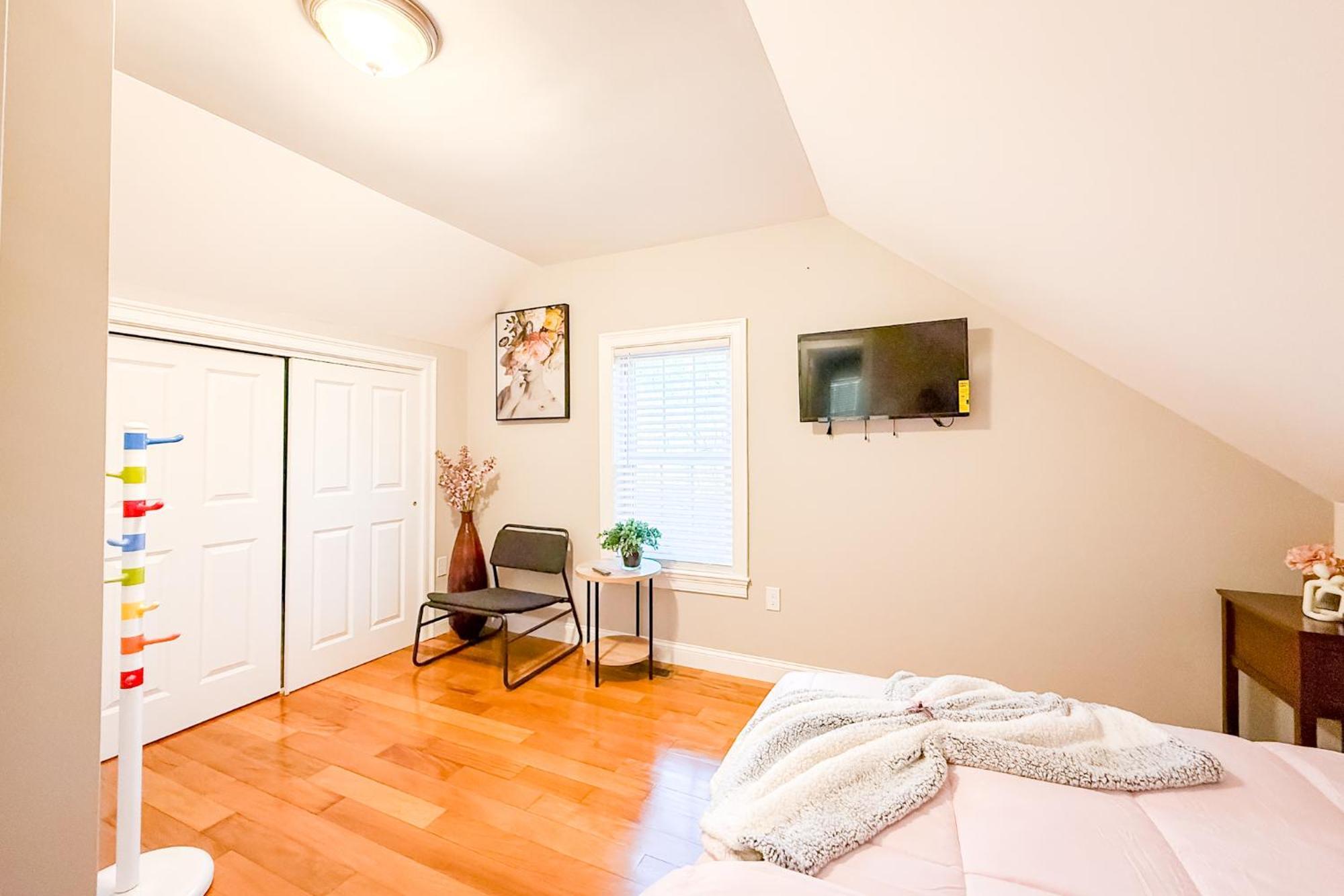 40-newly Renovated, Stylish And Beautiful With 4br Apartment *