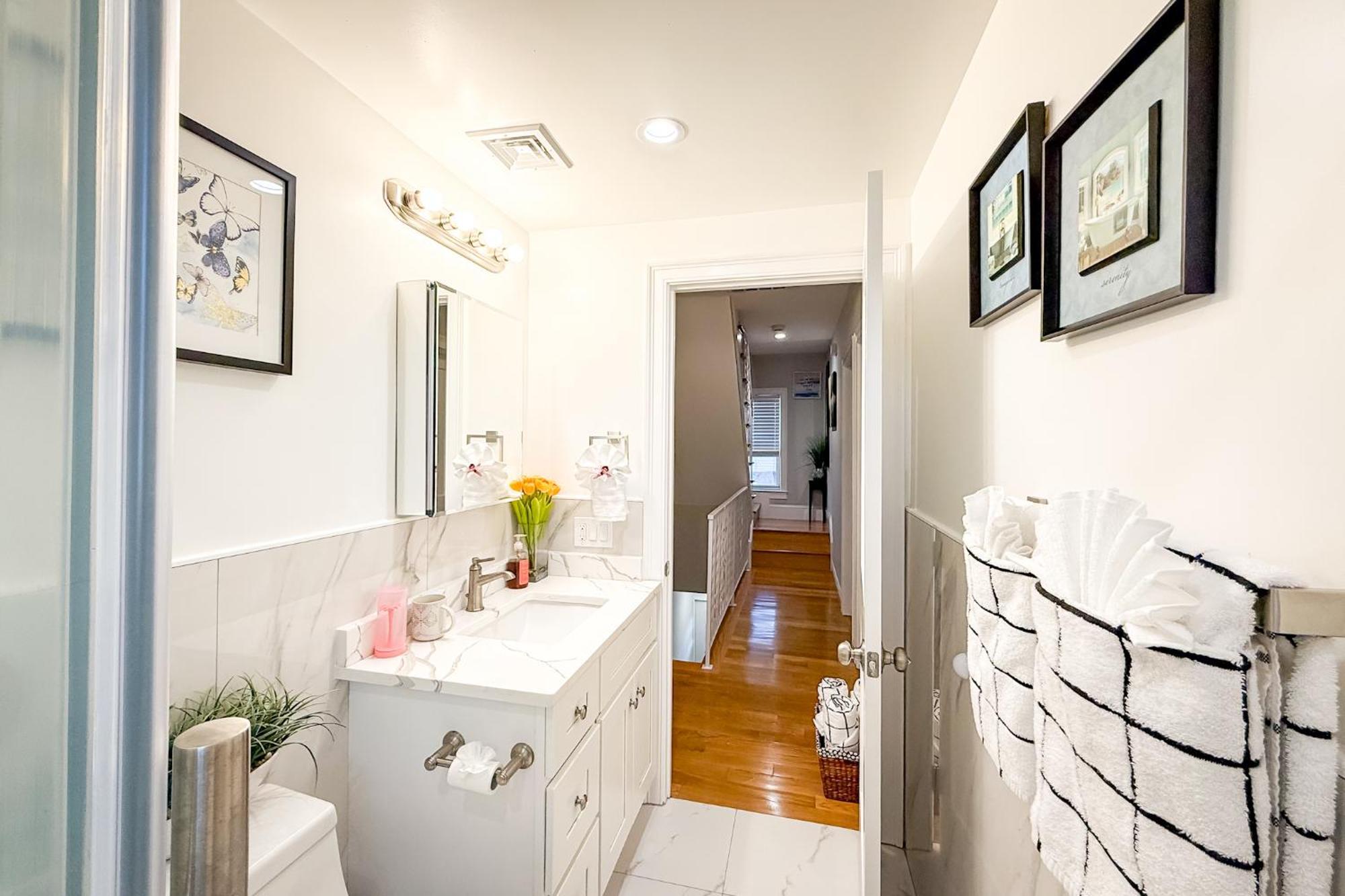 Apartment 40-newly Renovated, Stylish And Beautiful With 4br