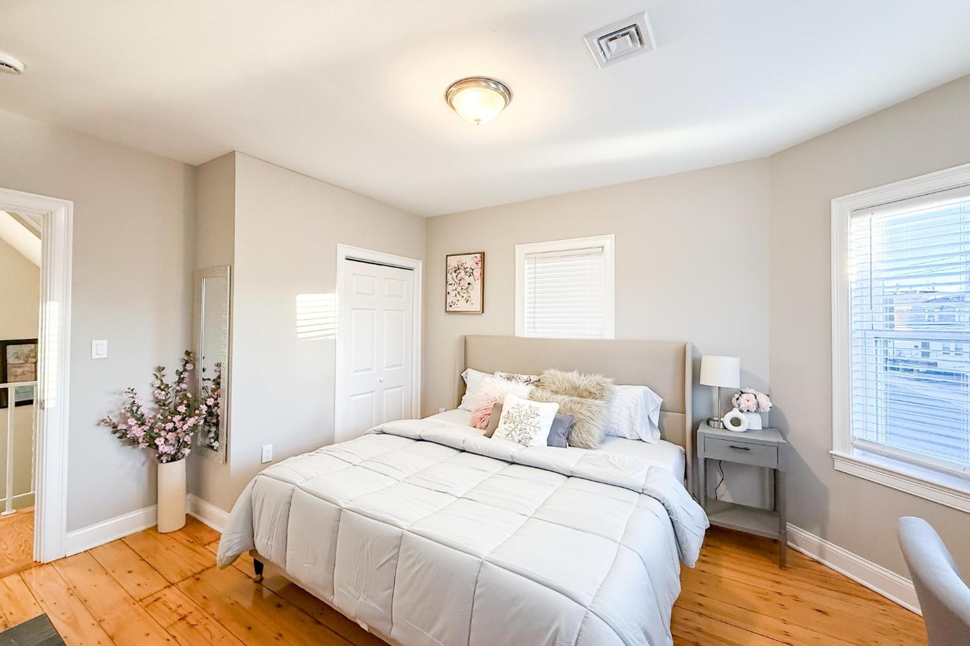 40-newly Renovated, Stylish And Beautiful With 4br Apartment *