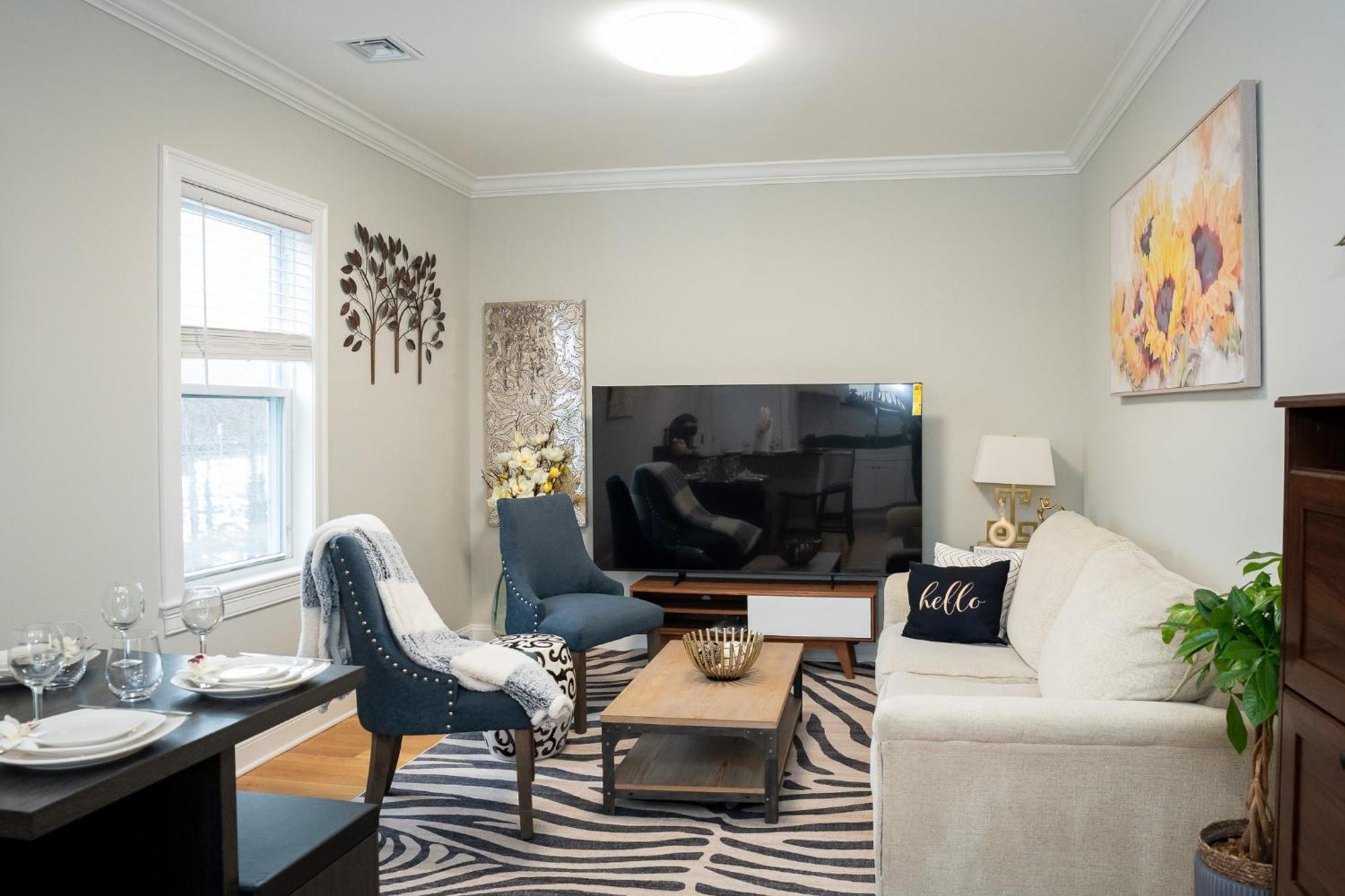 40-newly Renovated, Stylish And Beautiful With 4br Apartment