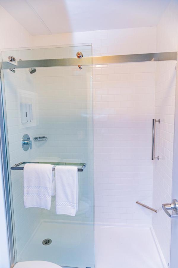 The At Longwood Medical 3*