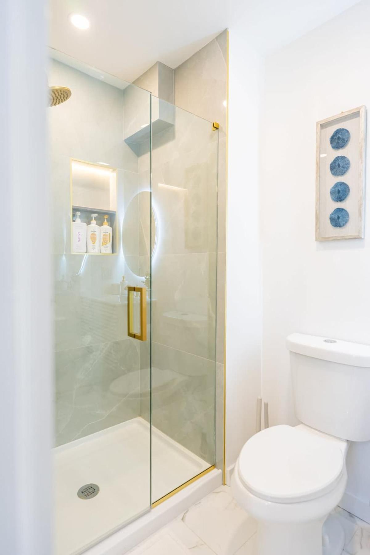 Luxury 2 Bed 2 Bath East Appartement *
