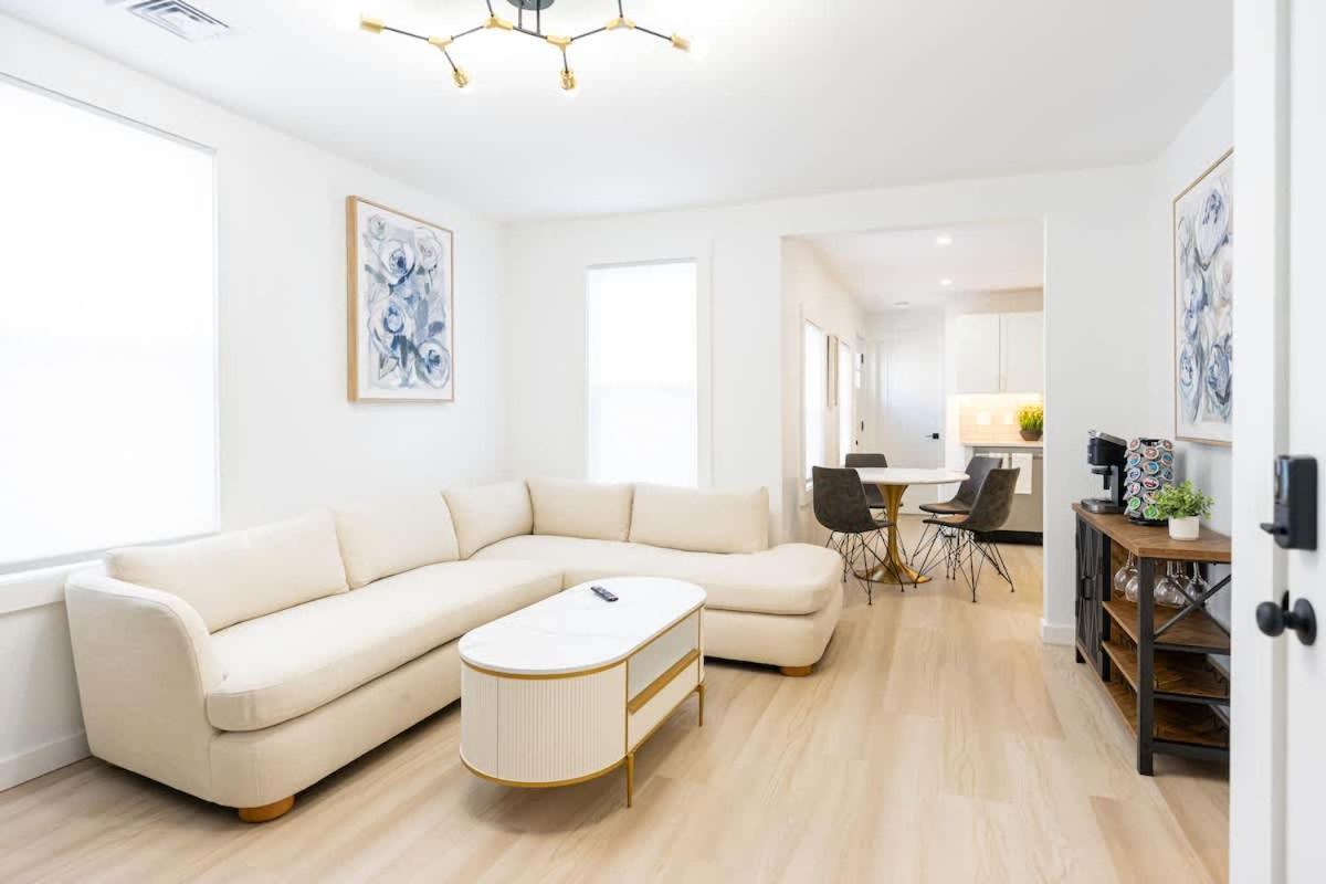 Appartement Luxury 2 Bed 2 Bath East *