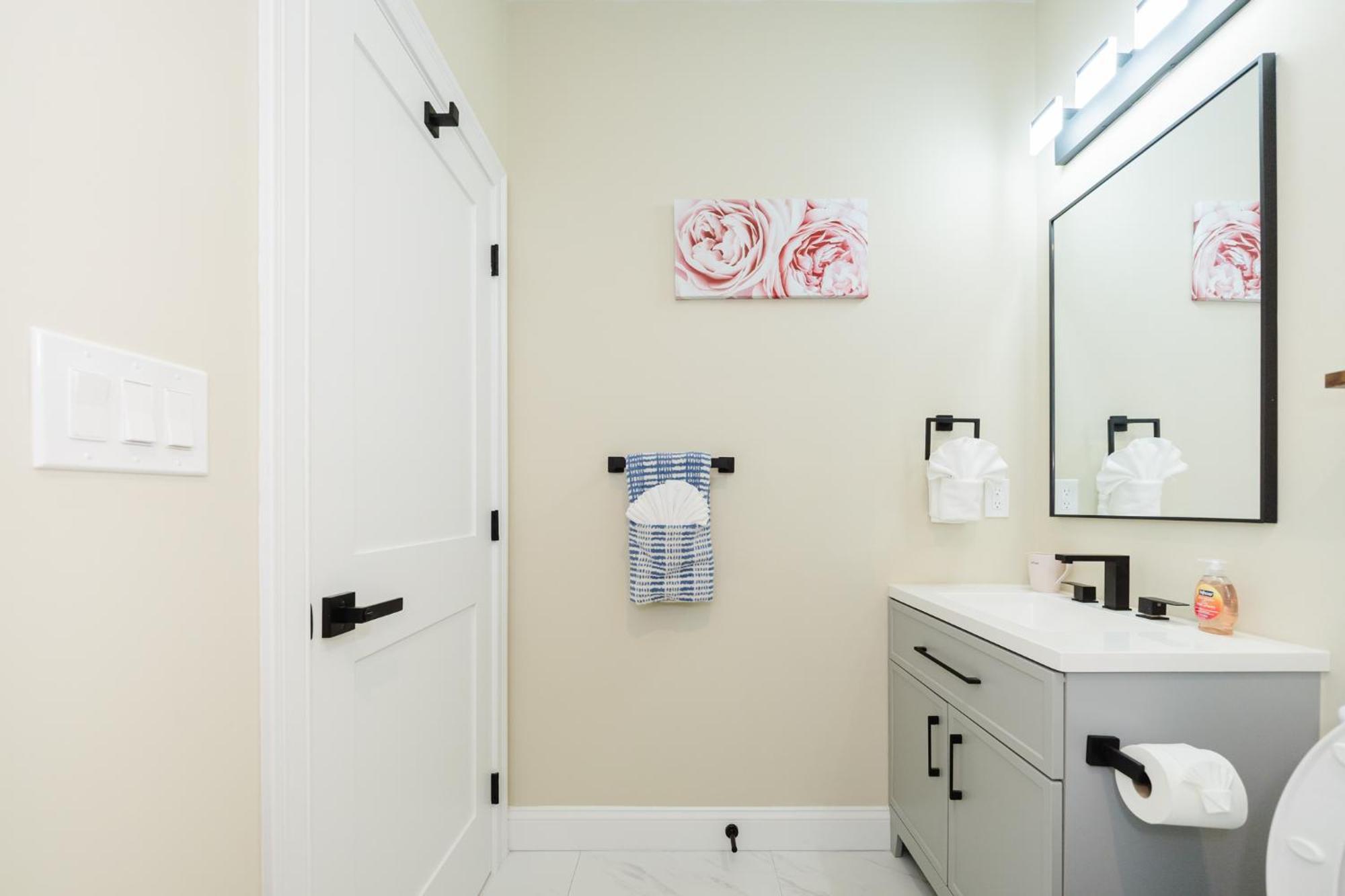 60-2 3br - Modern Near Museum * Boston