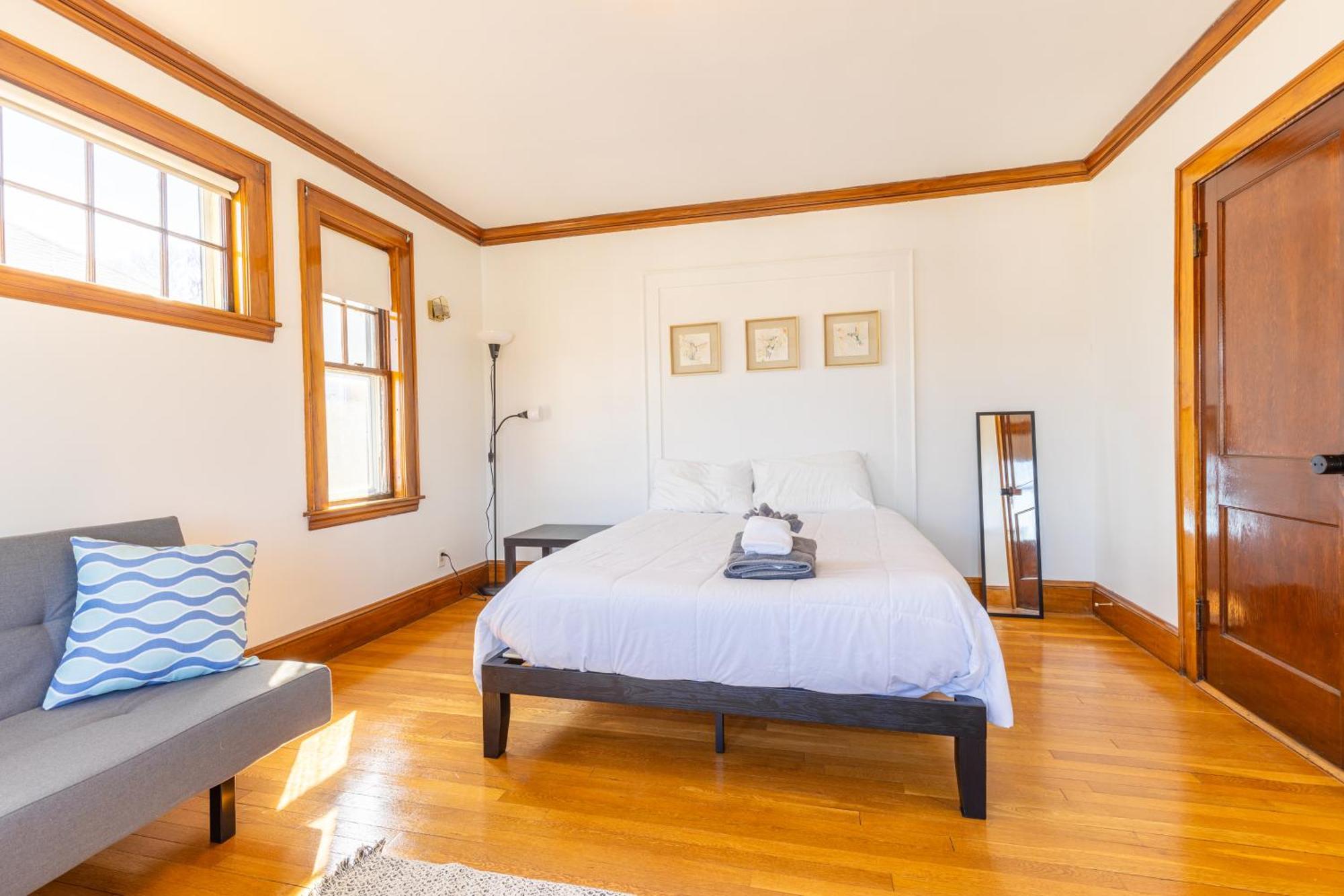 Quarto em Acomodações Particulares Sunny Private Bedroom #5 *