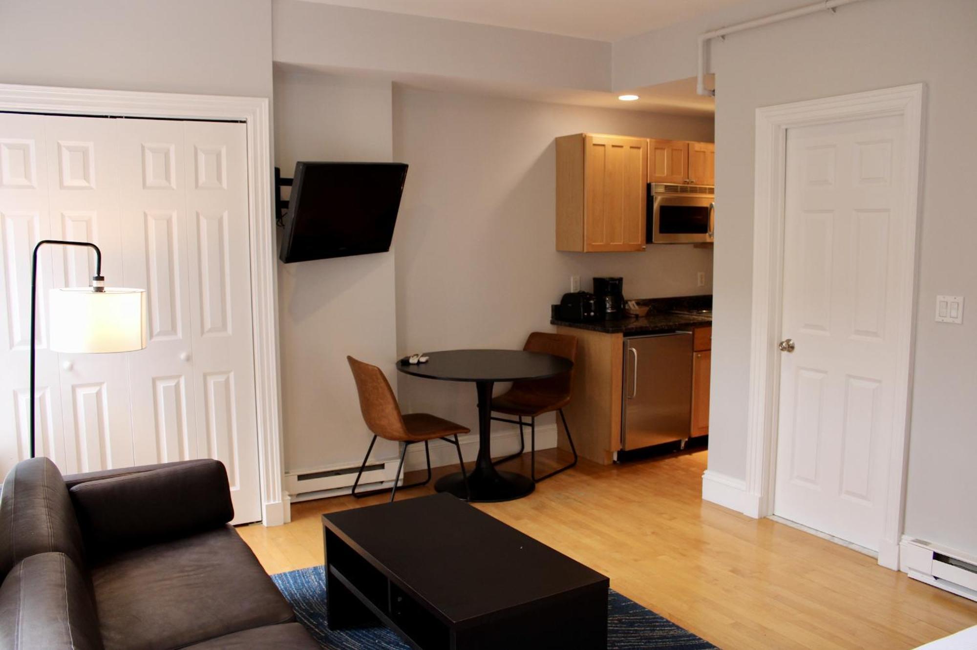 Stylish Downtown In The Southend, C.ave# 2 Boston