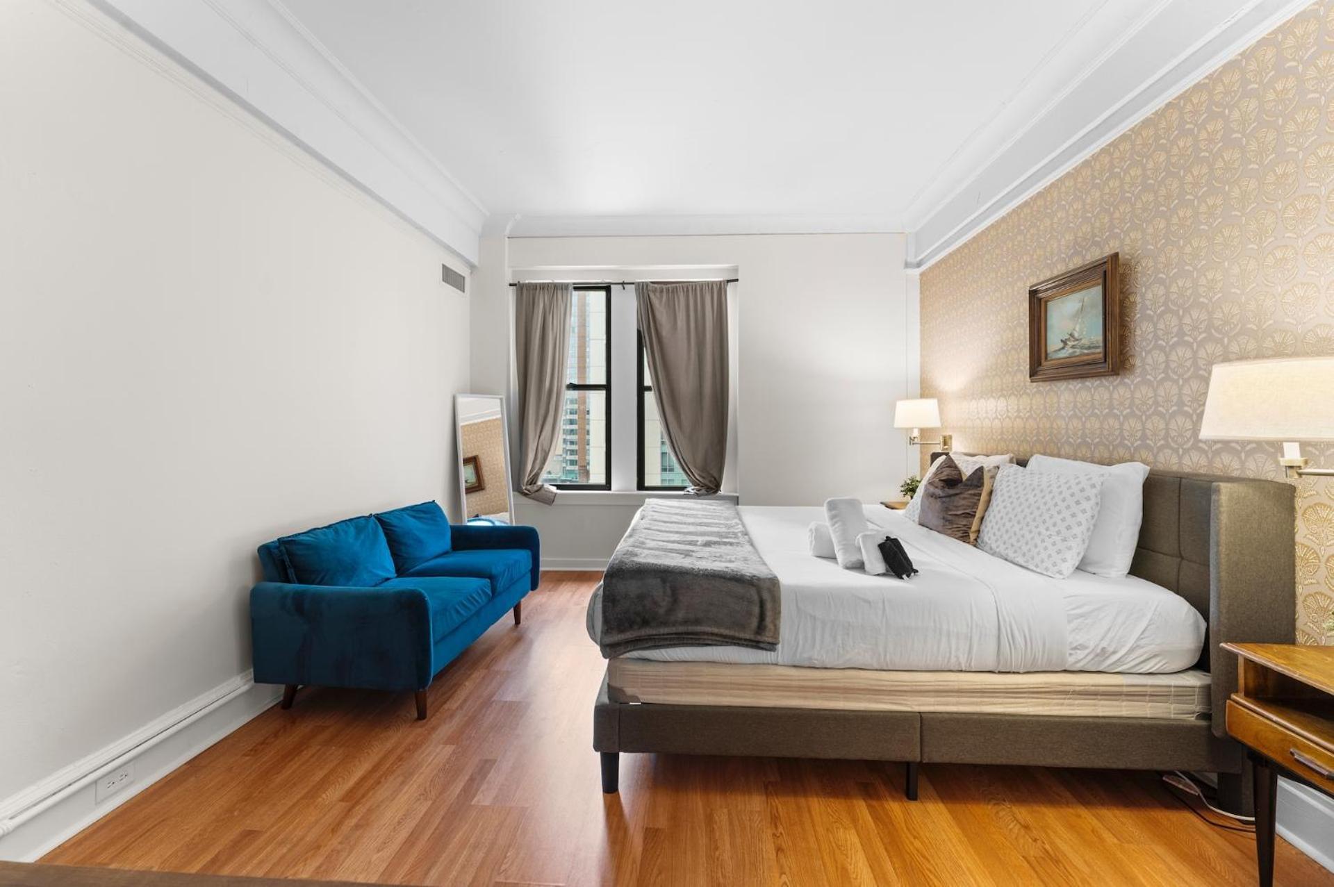 Apartment Furnished In Downtown *