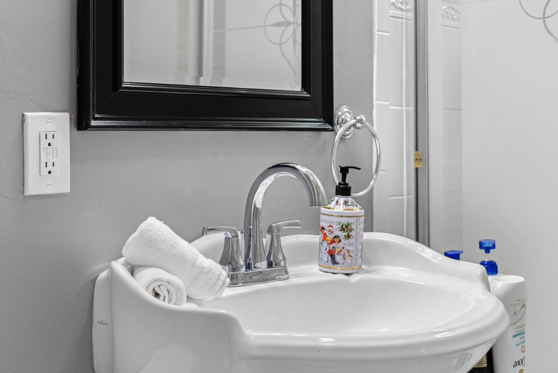 Apartamento Spacious Near Ashmont - Evonify Boston