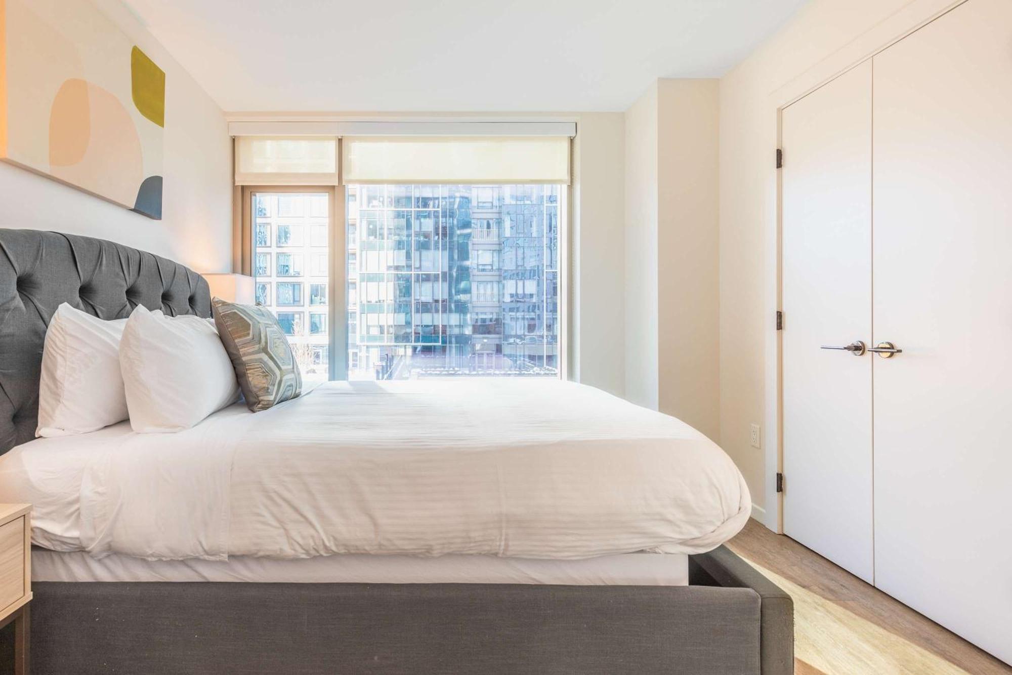 Full Private Downtown Seaport Apartment