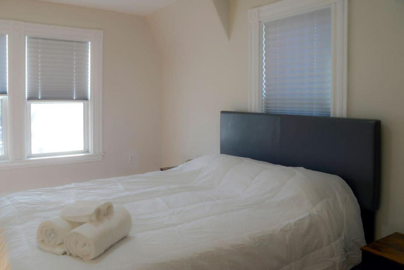Historical Urban Oasis - 6 Bedroom 3 Bath Holiday home