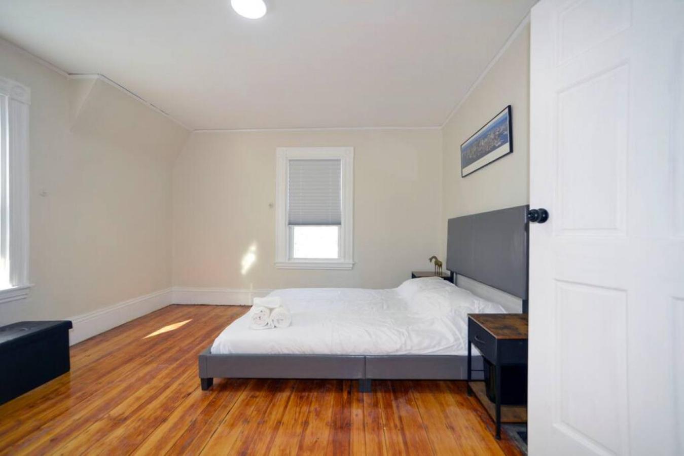Historical Urban Oasis - 6 Bedroom 3 Bath Holiday home Boston