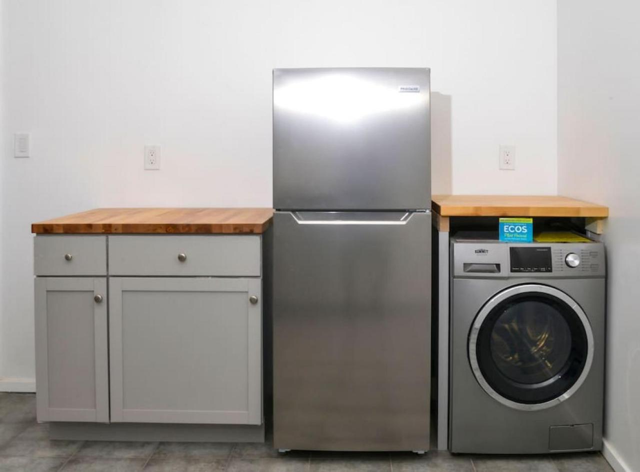 Historical Urban Oasis - 6 Bedroom 3 Bath * Boston