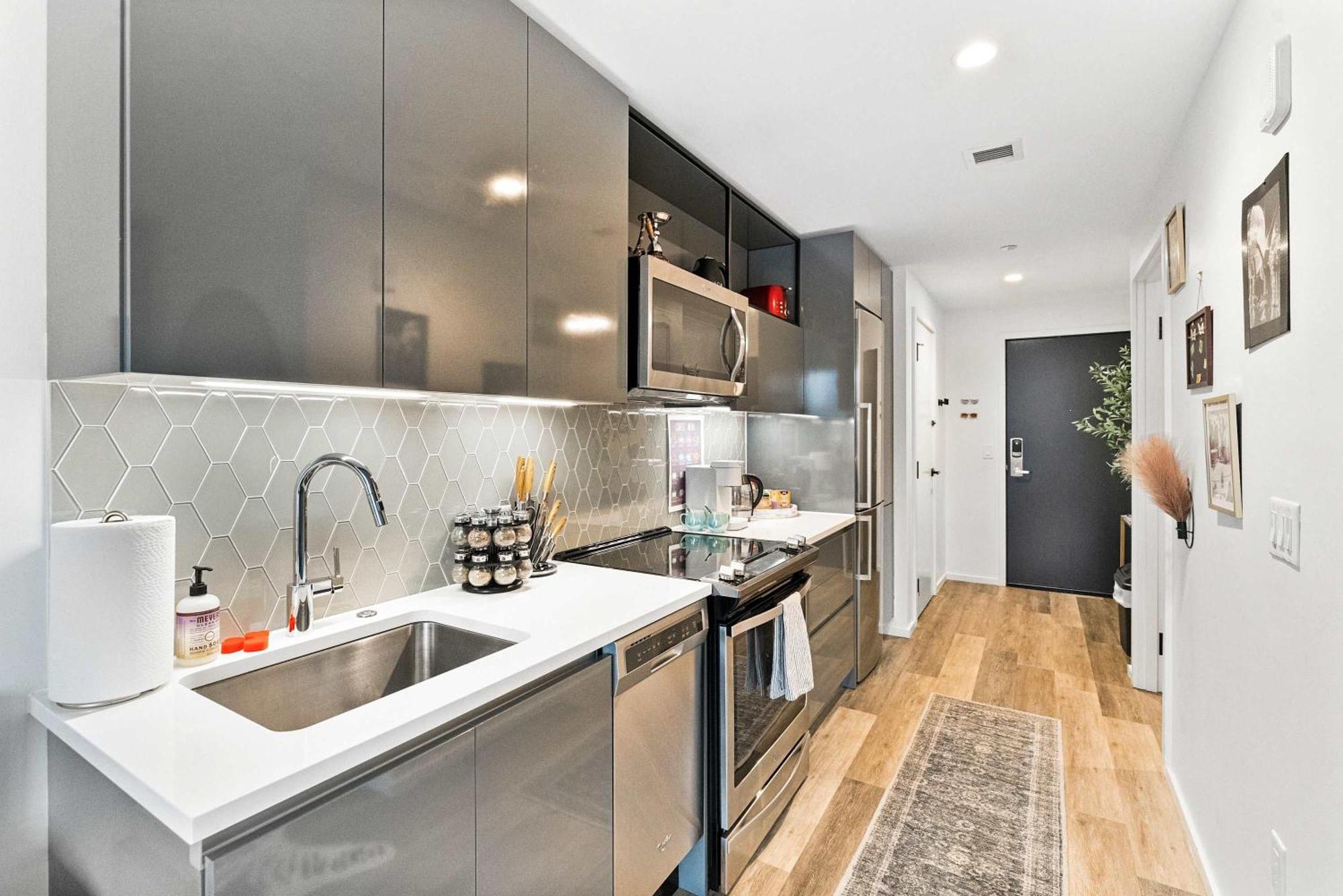 Apartment South End Gem Views Rooftop Pool *
