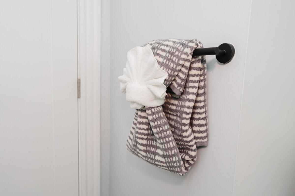 76-2 New 5br Townhouse Near Ashmont Station Apartment