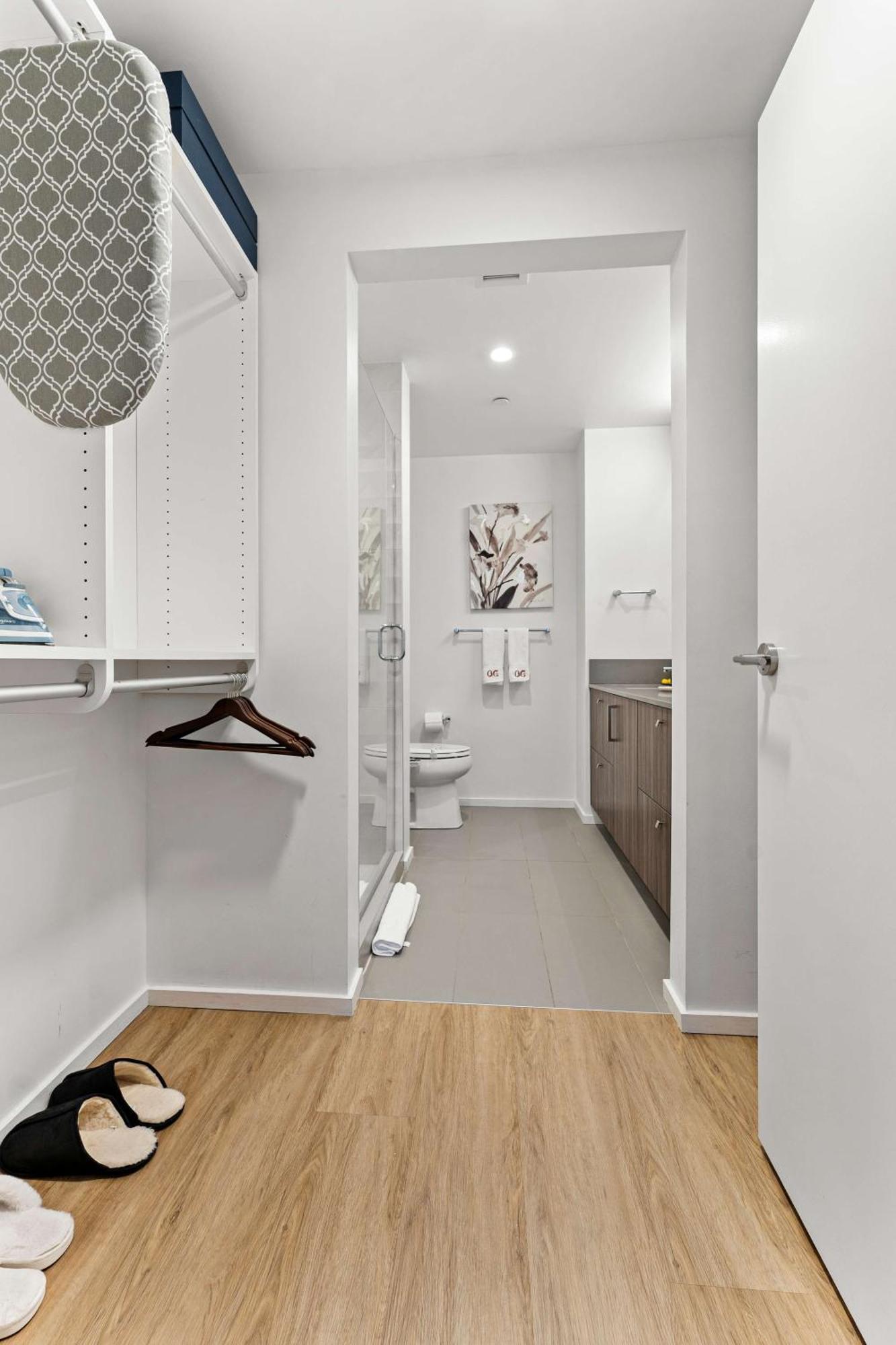 Luxe 2br Near Common With Pool *