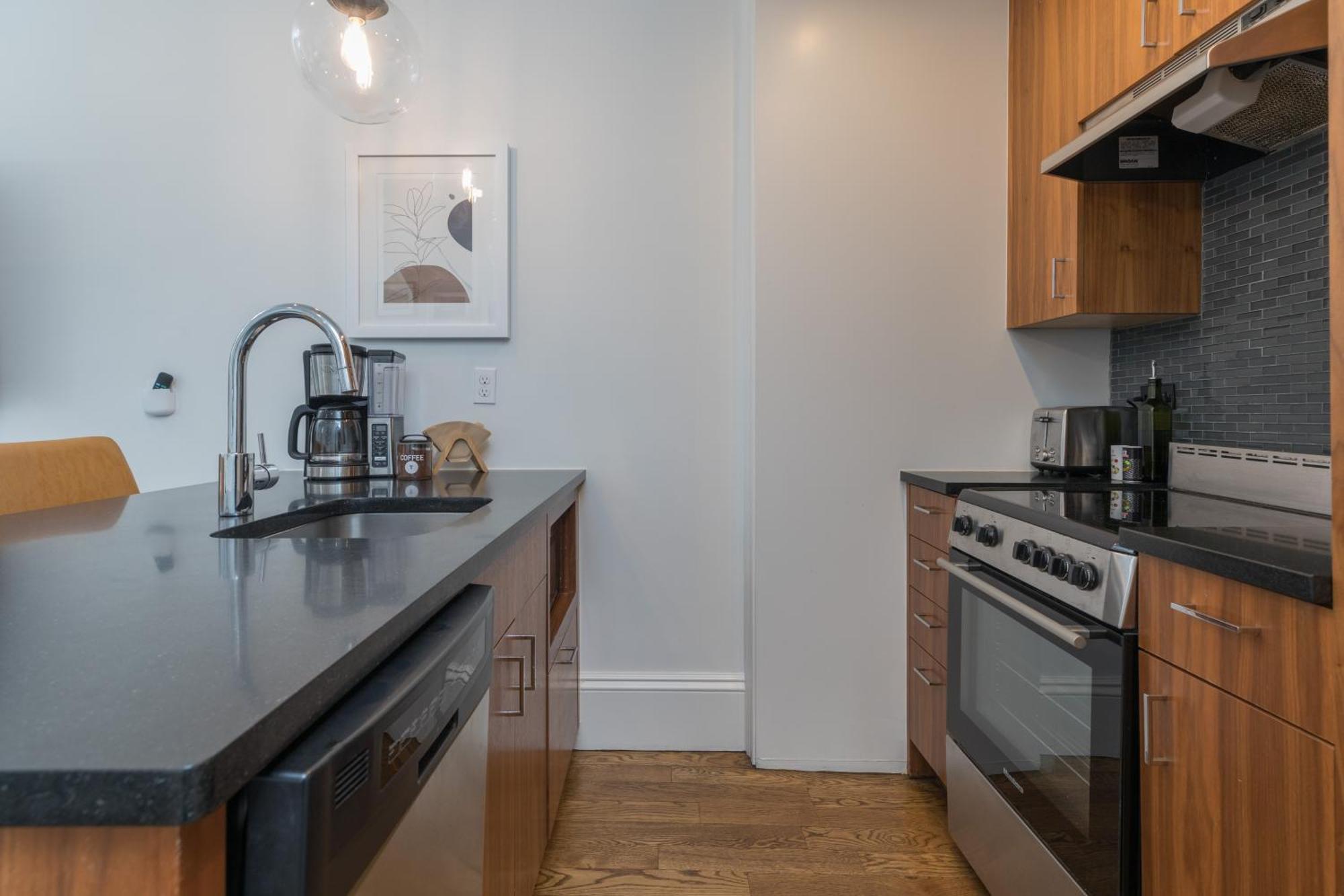 304 Newbury Street By Thatch Aparthotel