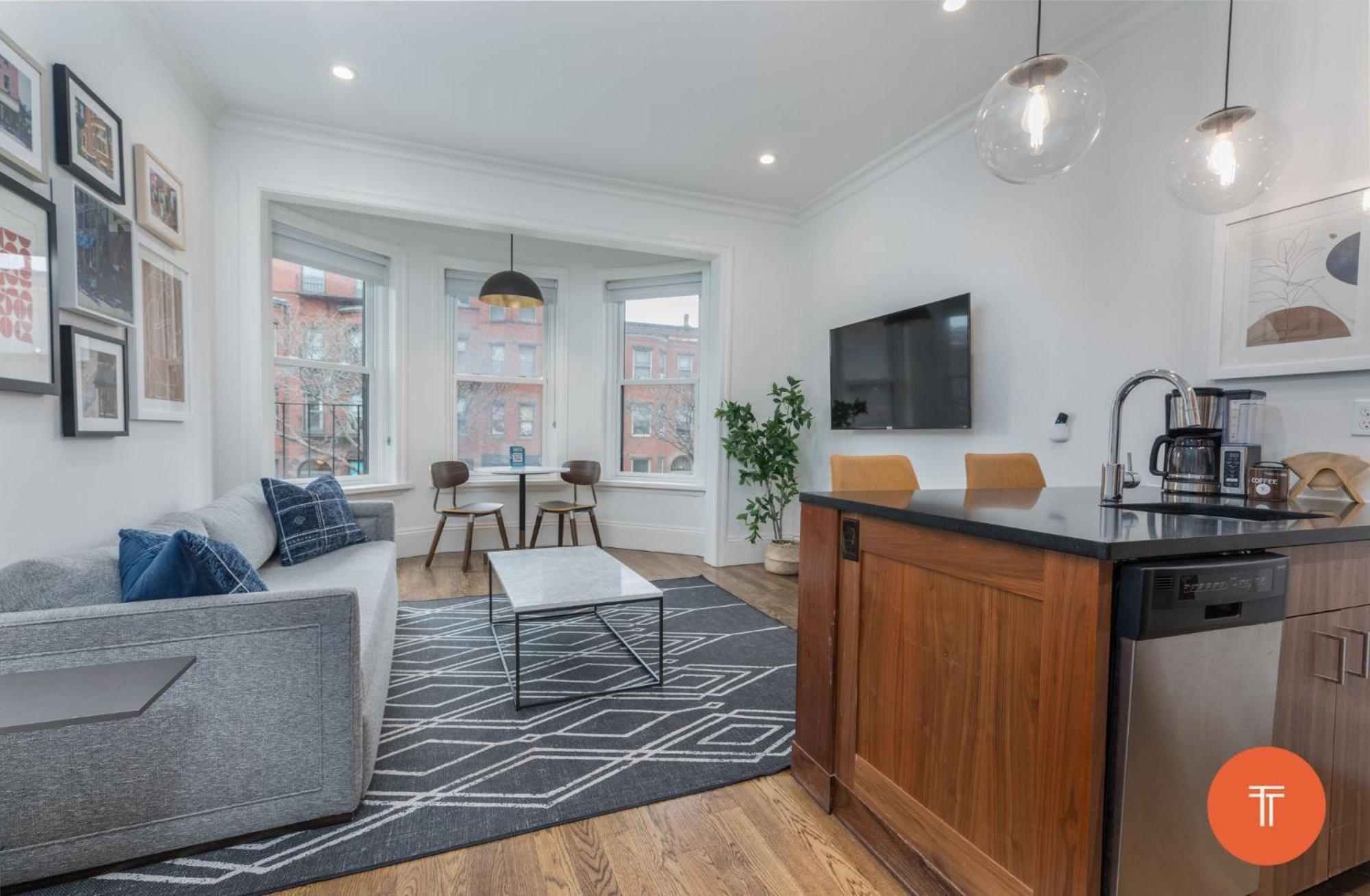 304 Newbury Street By Thatch